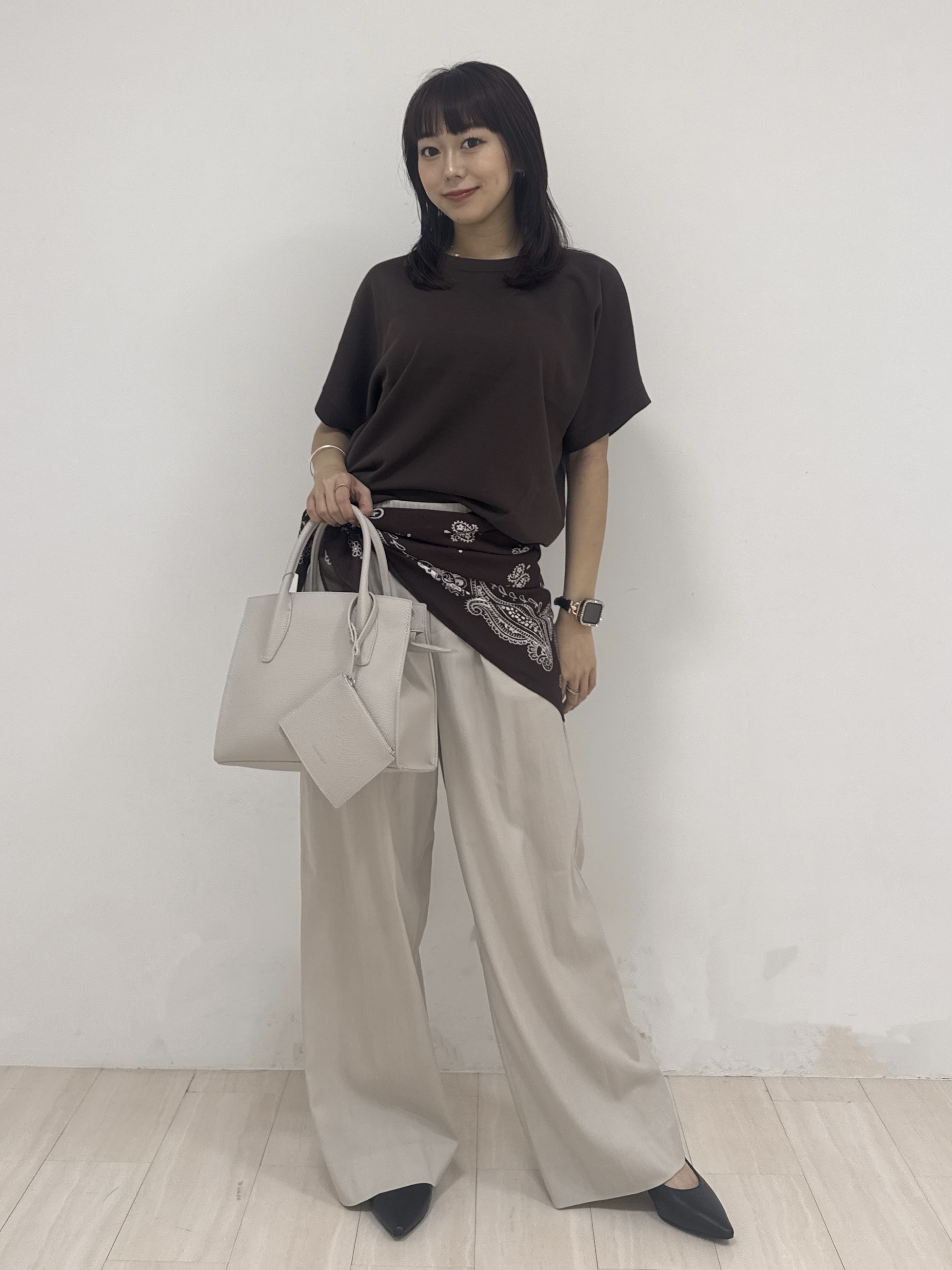 萩原 優里菜さんの「INDIVI｜【洗える／コットン】ドライタッチさらりニットT」を使ったコーディネート