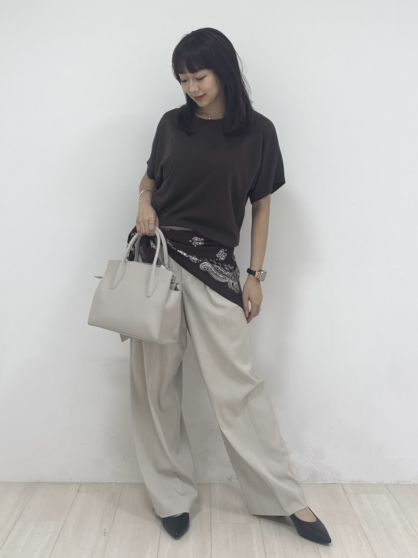 萩原 優里菜さんの「INDIVI｜【洗える／コットン】ドライタッチさらりニットT」を使ったコーディネート