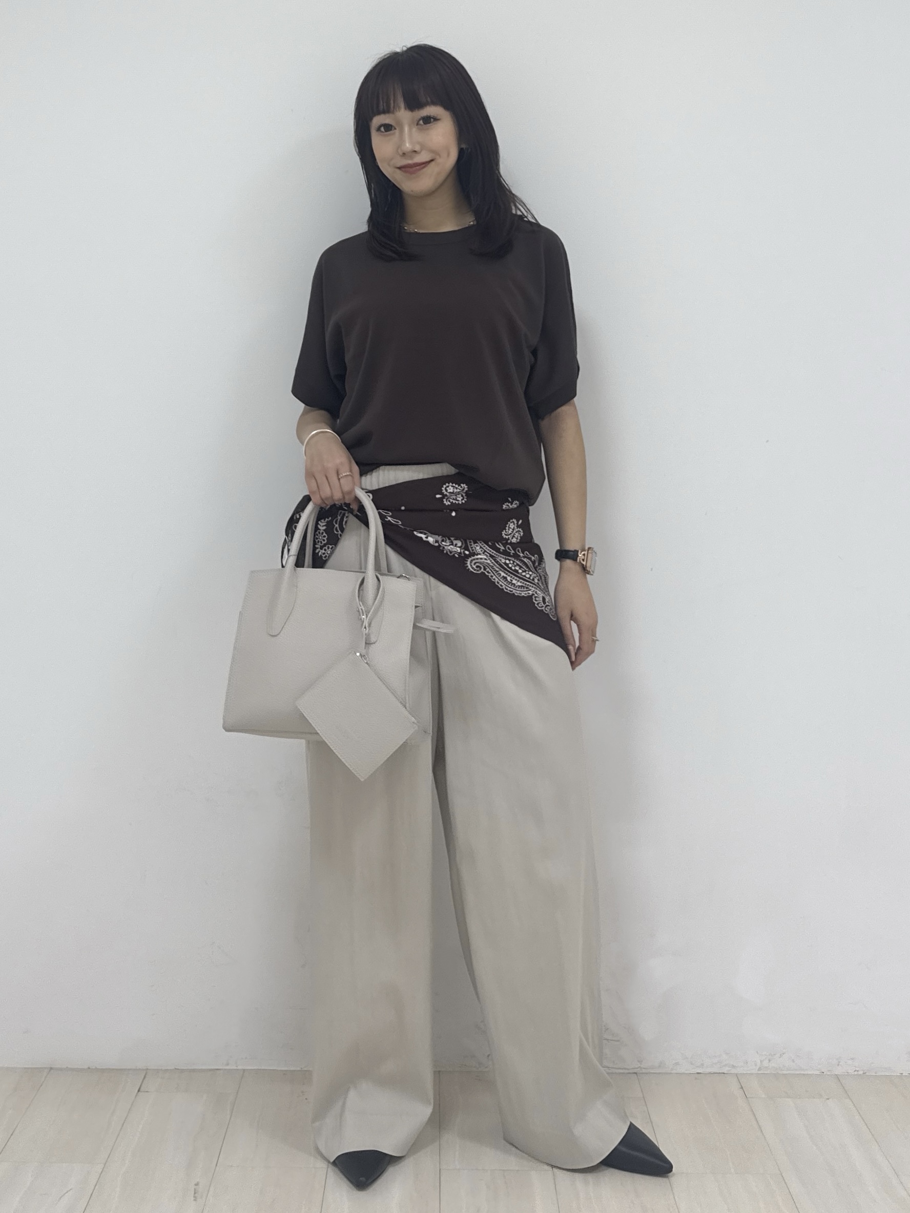 萩原 優里菜さんの「INDIVI｜【洗える／コットン】ドライタッチさらりニットT」を使ったコーディネート