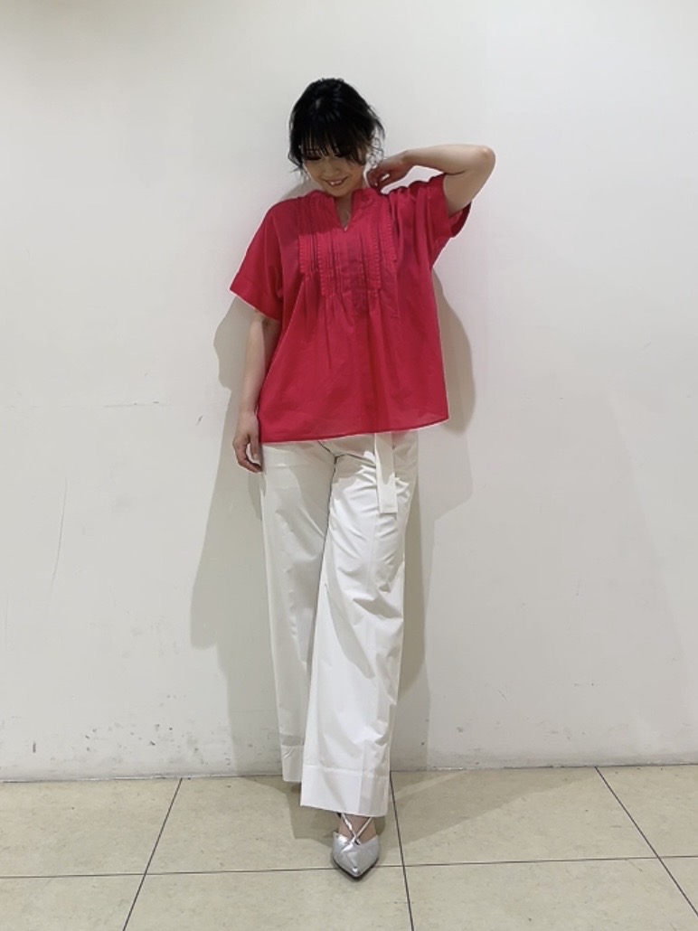 watanabeさんの「UNTITLED｜【清涼感/コットン100%】モダンクラフトブラウス」を使ったコーディネート