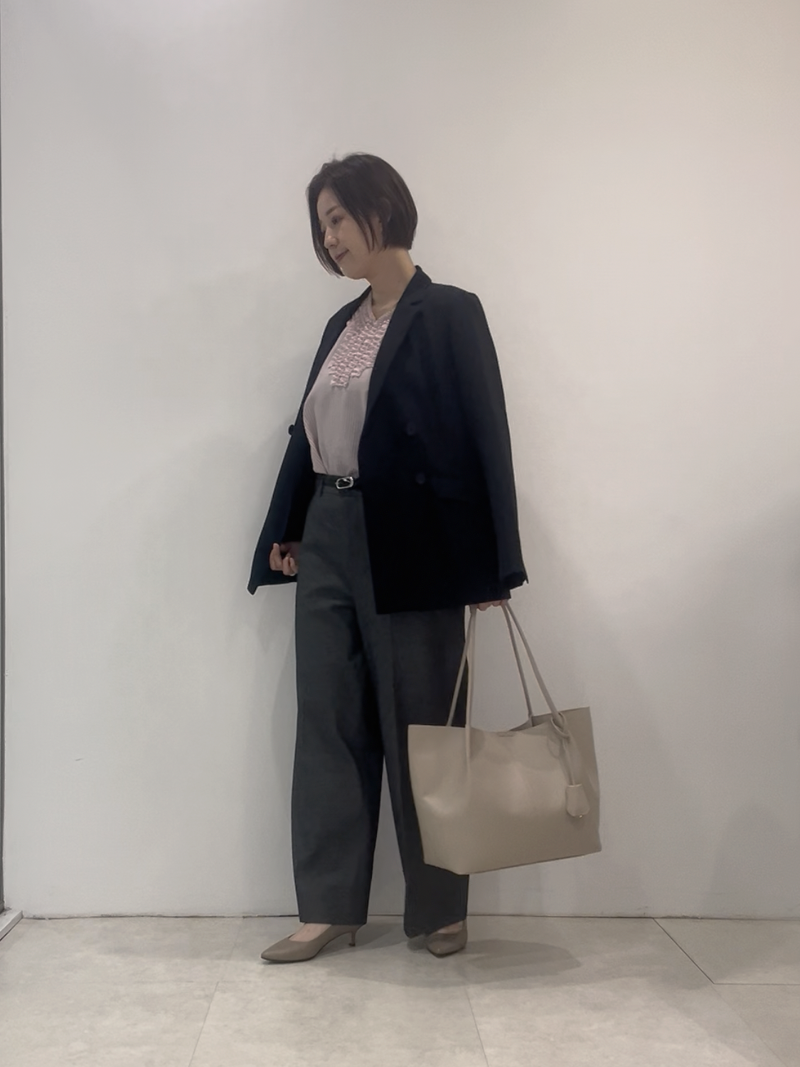 まどかさんの「UNTITLED｜【新色追加/セットアップ可】エアリー ダブルブレストジャケット」を使ったコーディネート