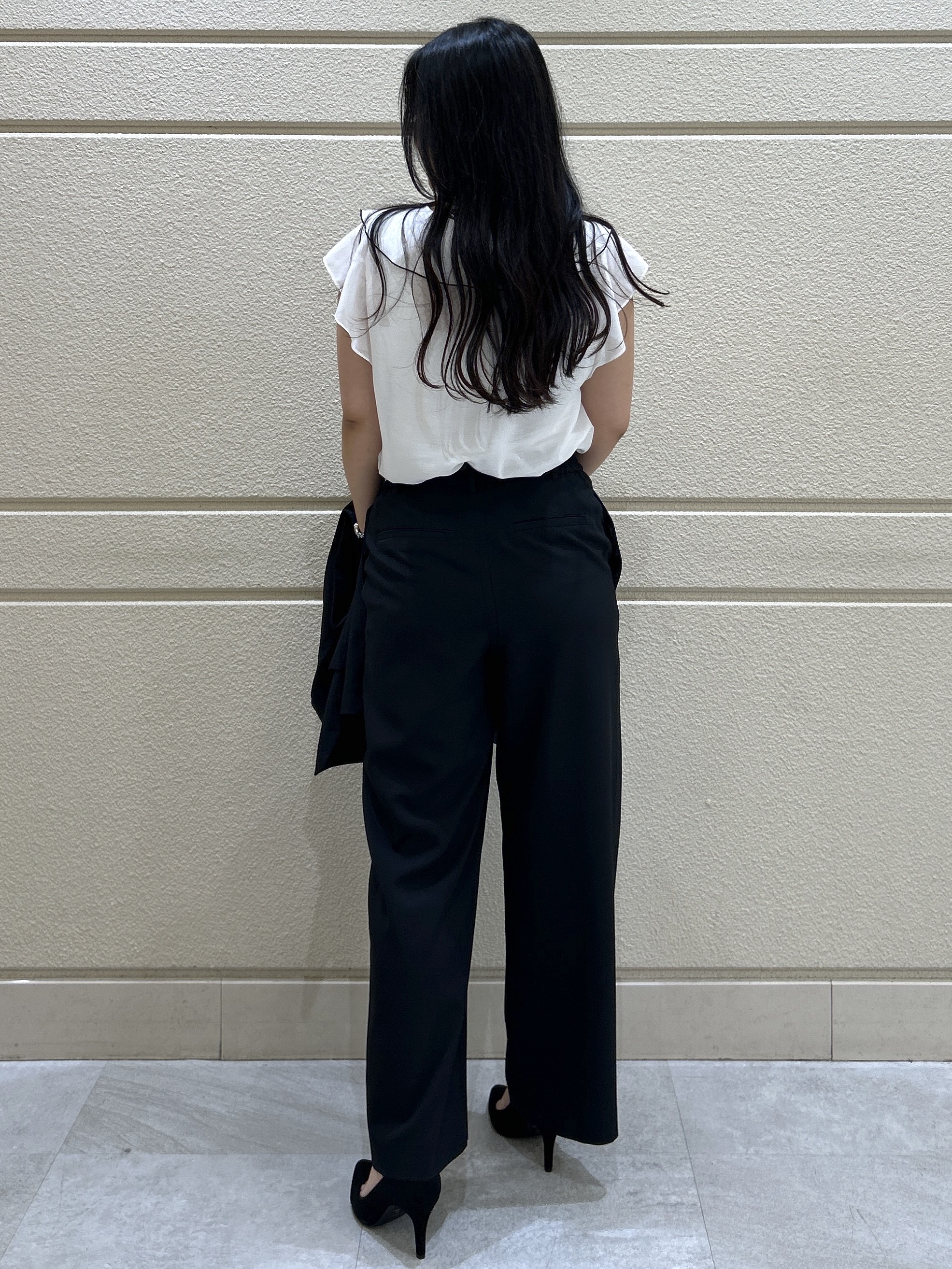 Momokaさんの「COUP DE CHANCE｜【手洗い可／日本製】フリルブラウス」を使ったコーディネート