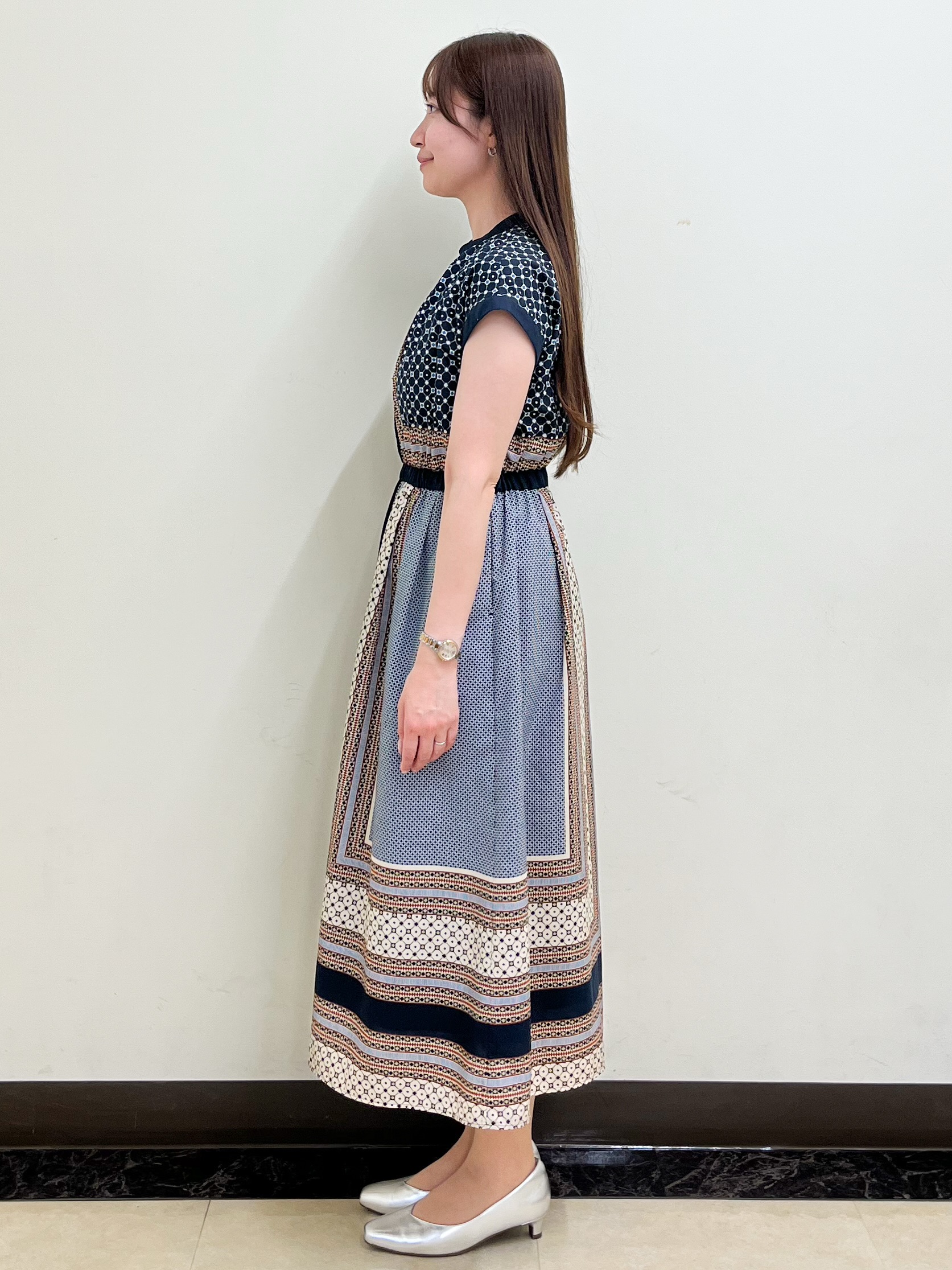 mikikoさんの「Reflect｜幾何学柄フレンチスリーブワンピース」を使ったコーディネート