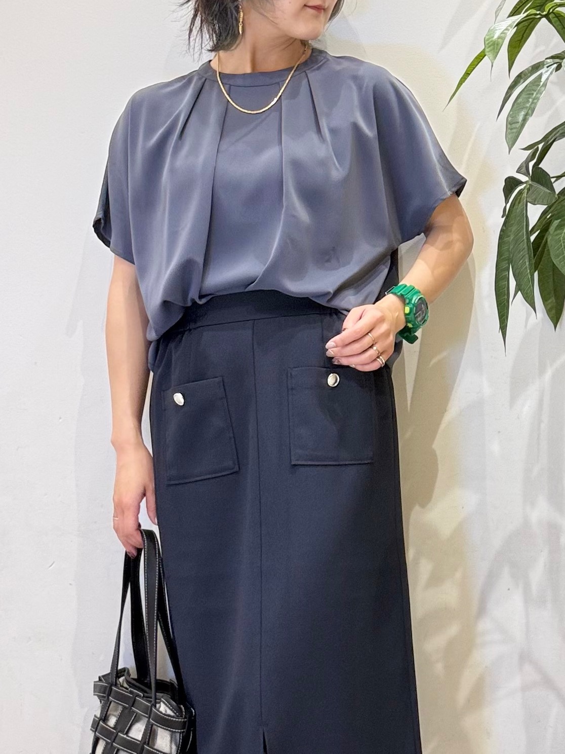 misakiさんの「SHOO･LA･RUE｜【ひんやり/UV/通勤】洗濯後しわになりにくい 上品配色ブラウス」を使ったコーディネート