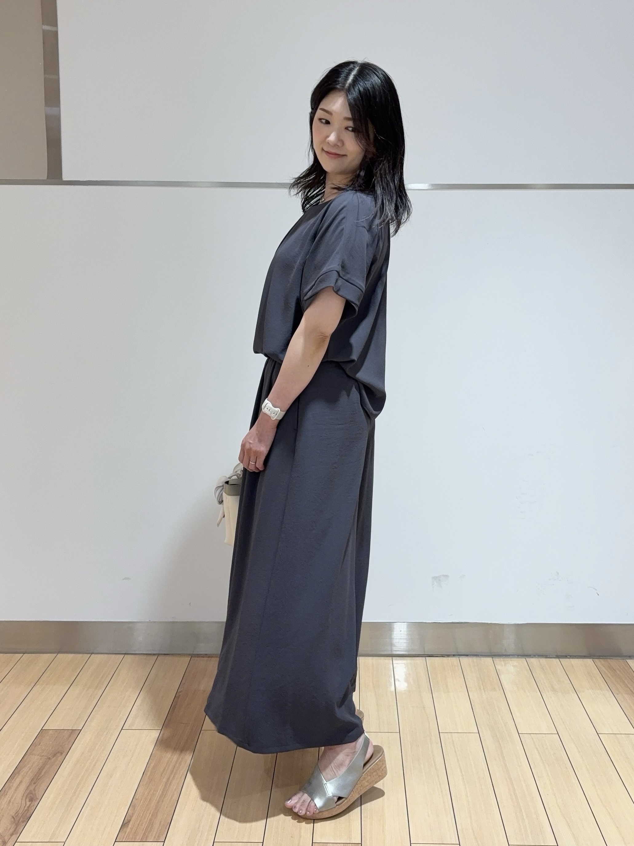 misaさんの「UNTITLED｜【前後2WAY/はっ水/セットアップ可】リラクシーフレンチスリーブブラウス」を使ったコーディネート