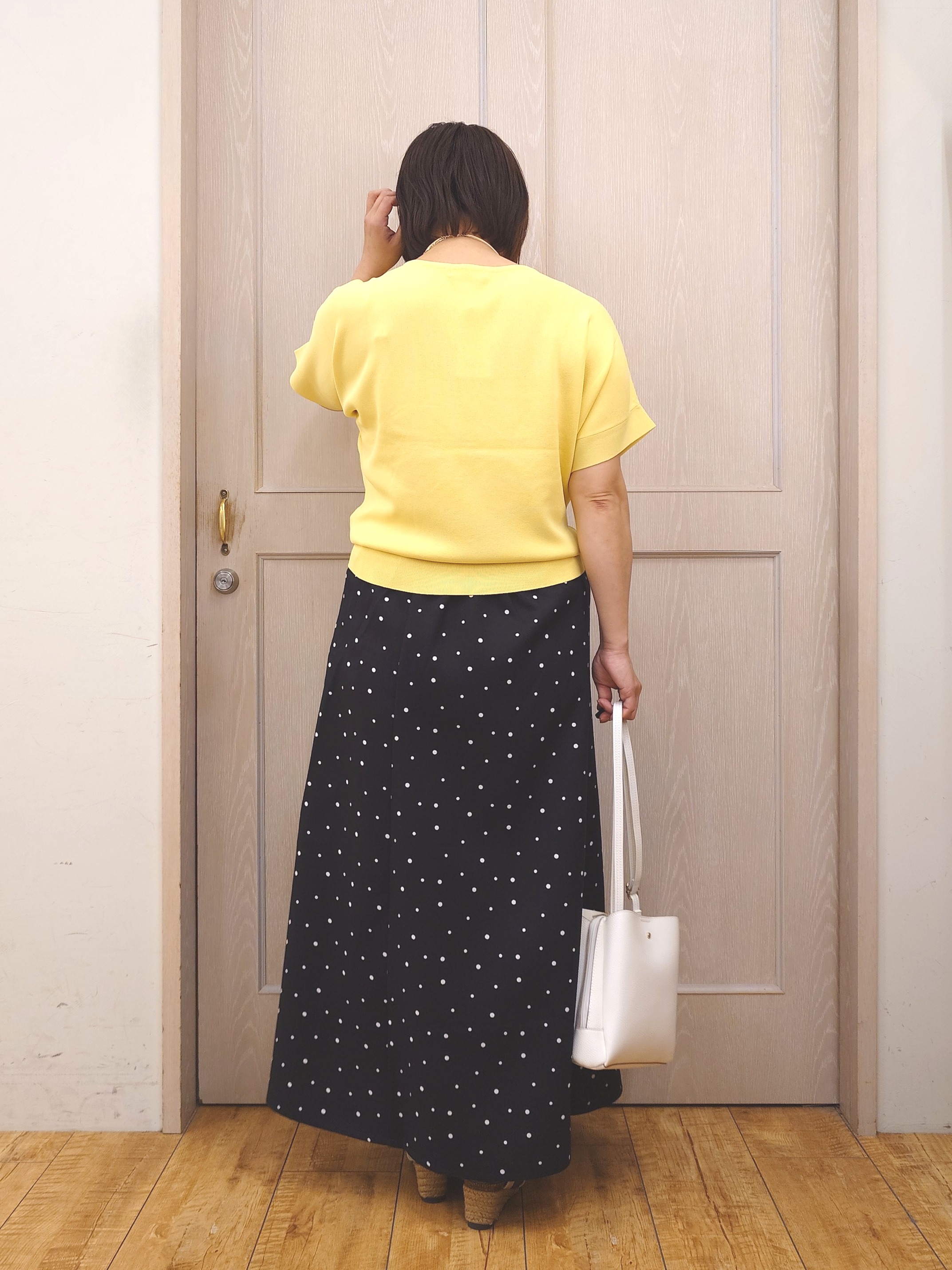とろろさんの「SHOO･LA･RUE｜【毎日洗える/ひんやり/UV/S-LL】二の腕隠れる さらっとドルマン半袖ニット」を使ったコーディネート