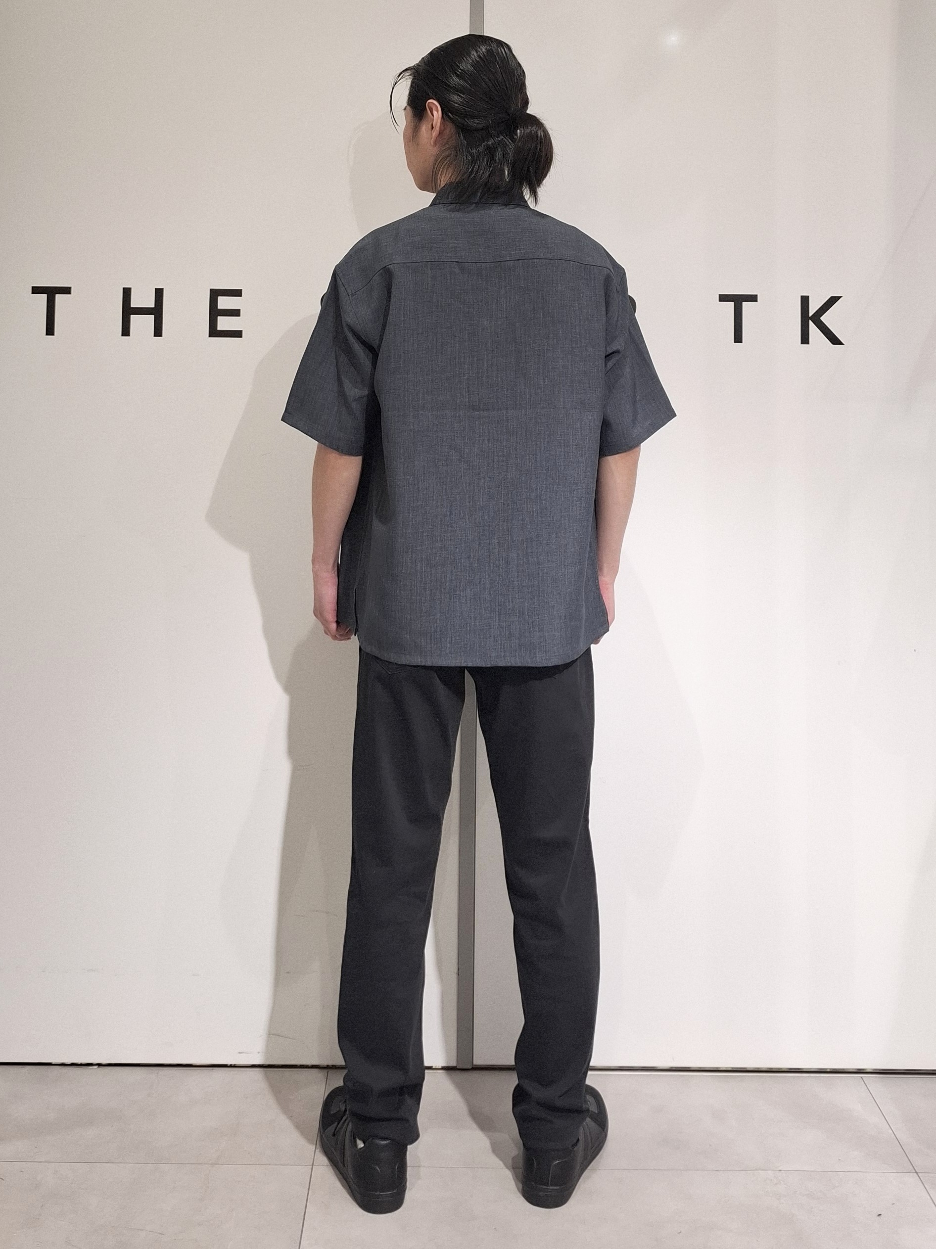葵さんの「THE SHOP TK｜【LINO FINE】 リネンライク半袖シャツ UVカット／イージーケア／吸水速乾／洗濯機OK／セッ」を使ったコーディネート