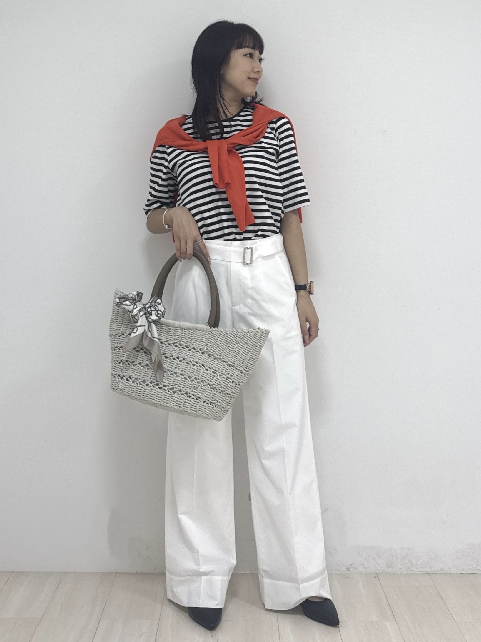 萩原 優里菜さんの「INDIVI｜【汗ジミ防止／褒められTシャツ】上品カジュアル！ドルマンTシャツ」を使ったコーディネート