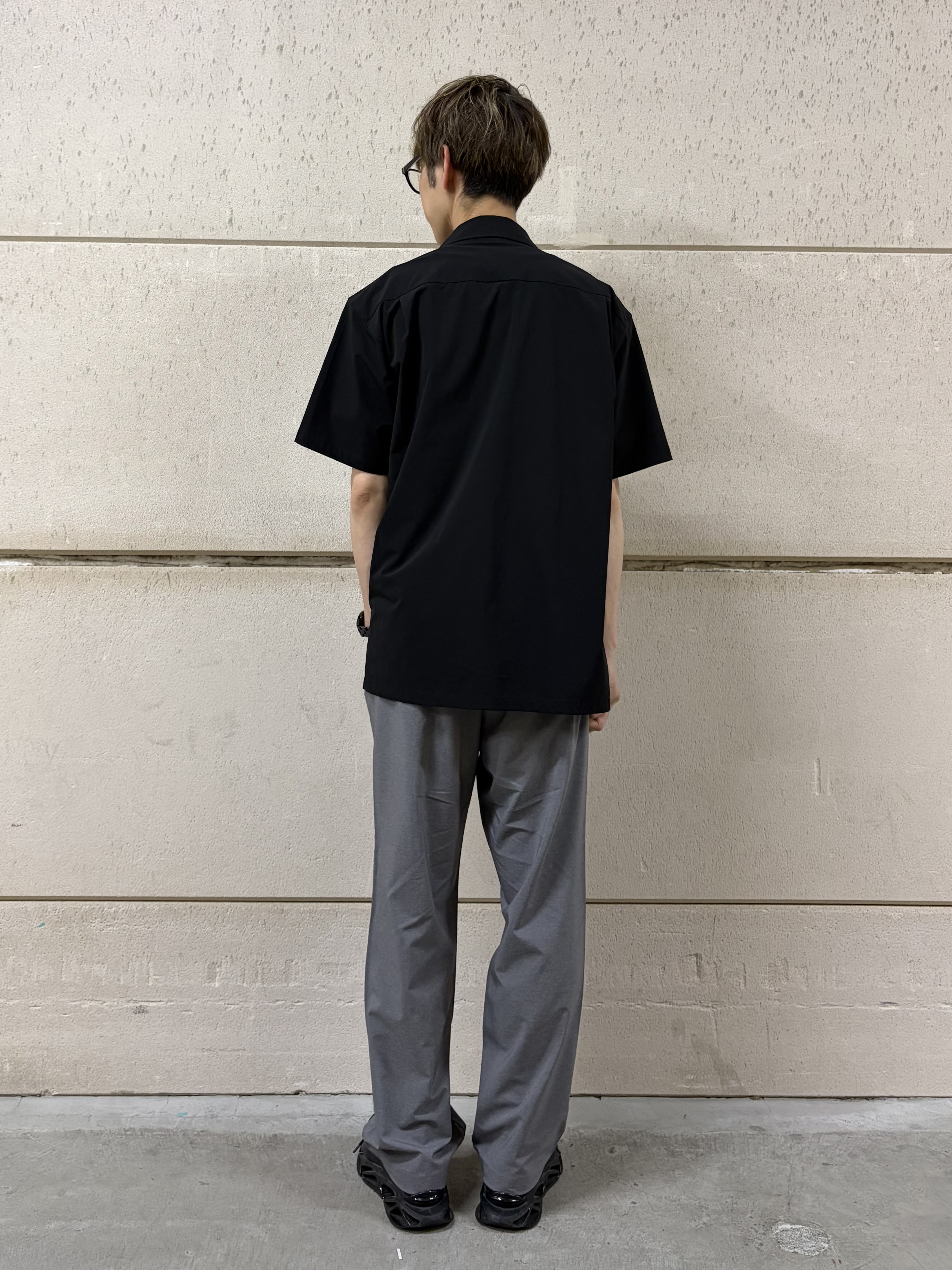 つーじーさんの「THE SHOP TK｜【KURO】 ポリバレント半袖シャツ 接触冷感/UVカット/洗濯機OK」を使ったコーディネート