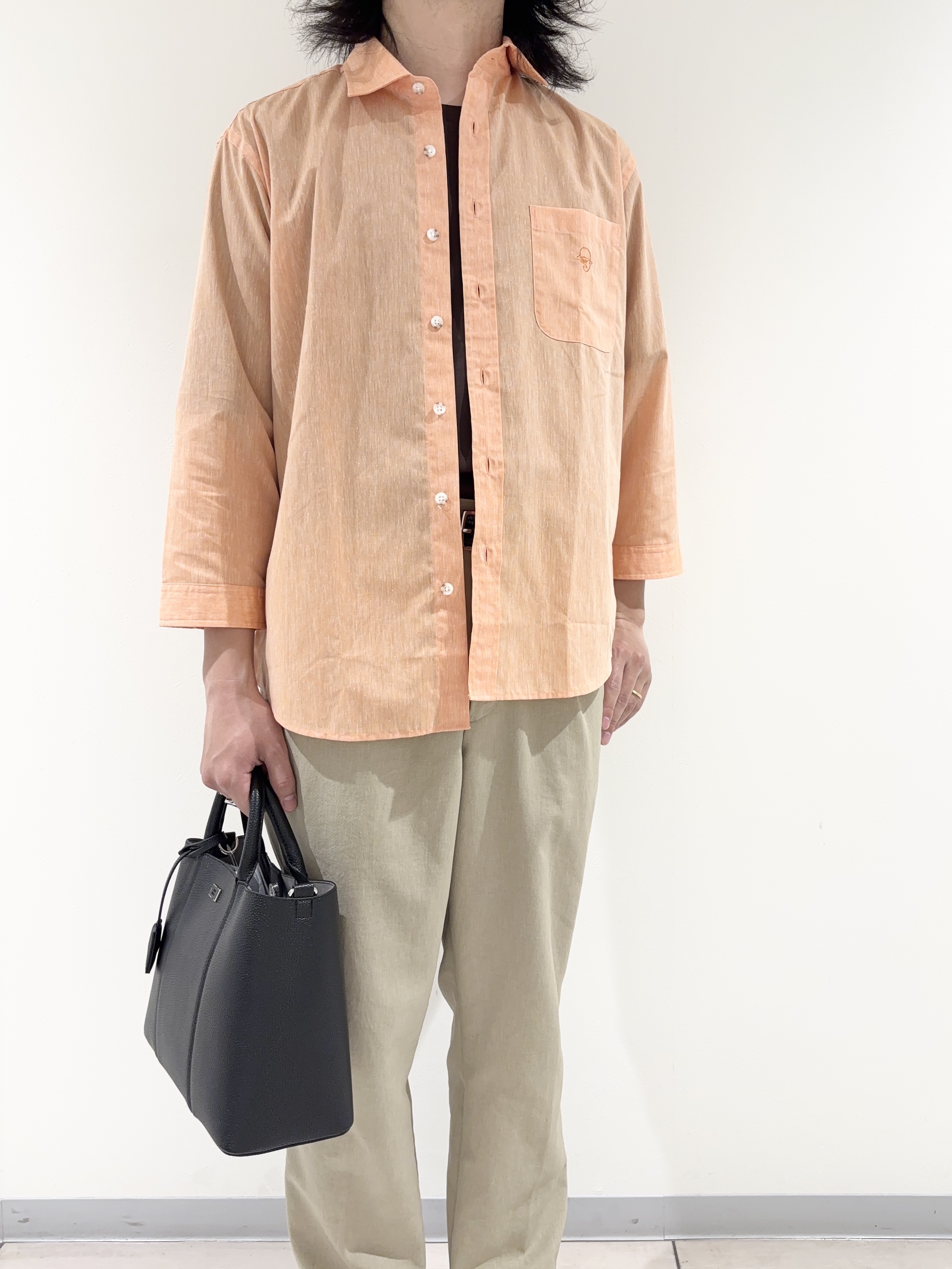 及川さんの「TAKEO KIKUCHI｜【接触冷感】ハイブリッド リネン 七分袖シャツ」を使ったコーディネート