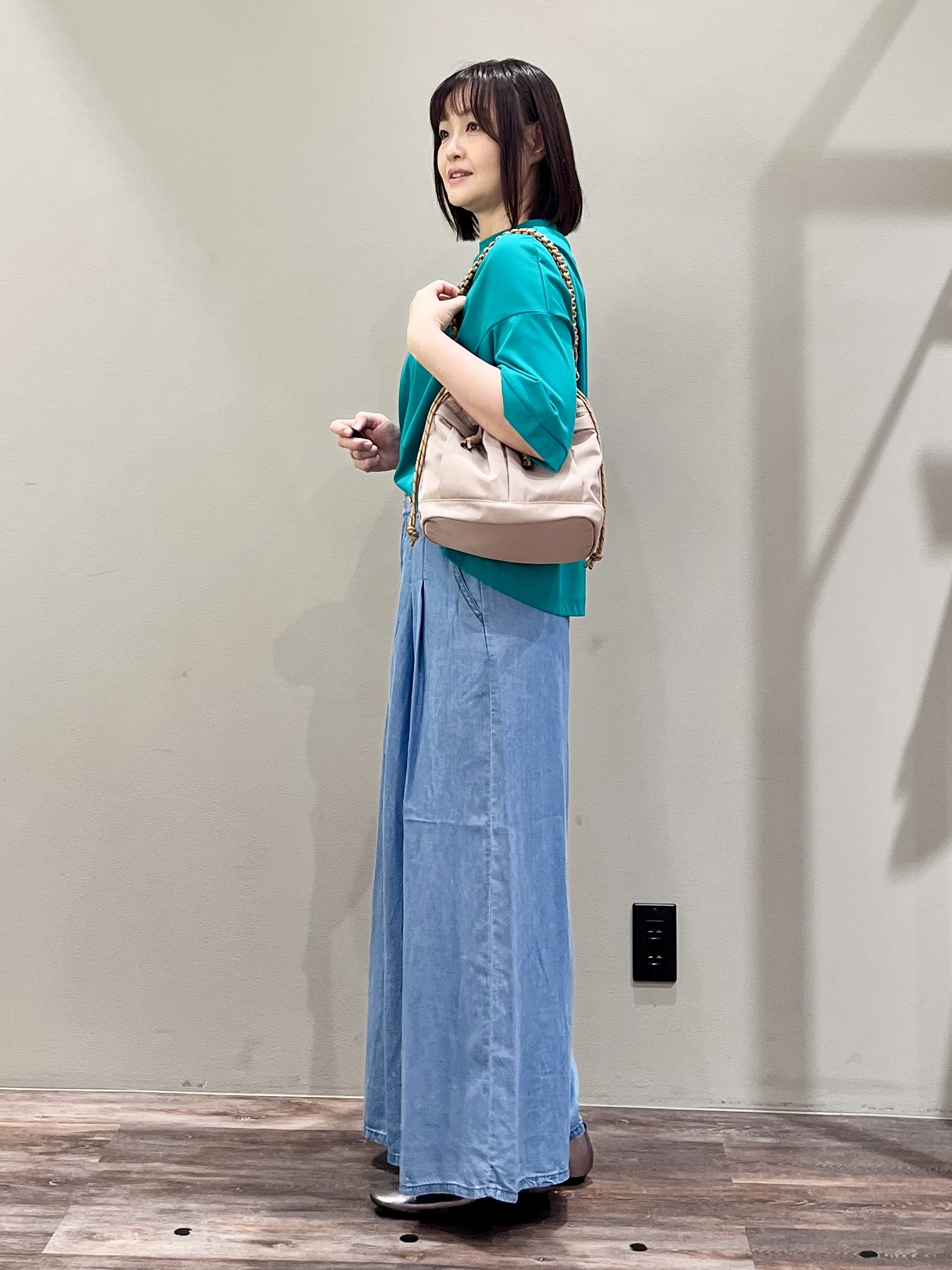 ricoさんの「Dessin｜【新色追加/体型カバー】美光沢カットソーボクシーシルエット」を使ったコーディネート