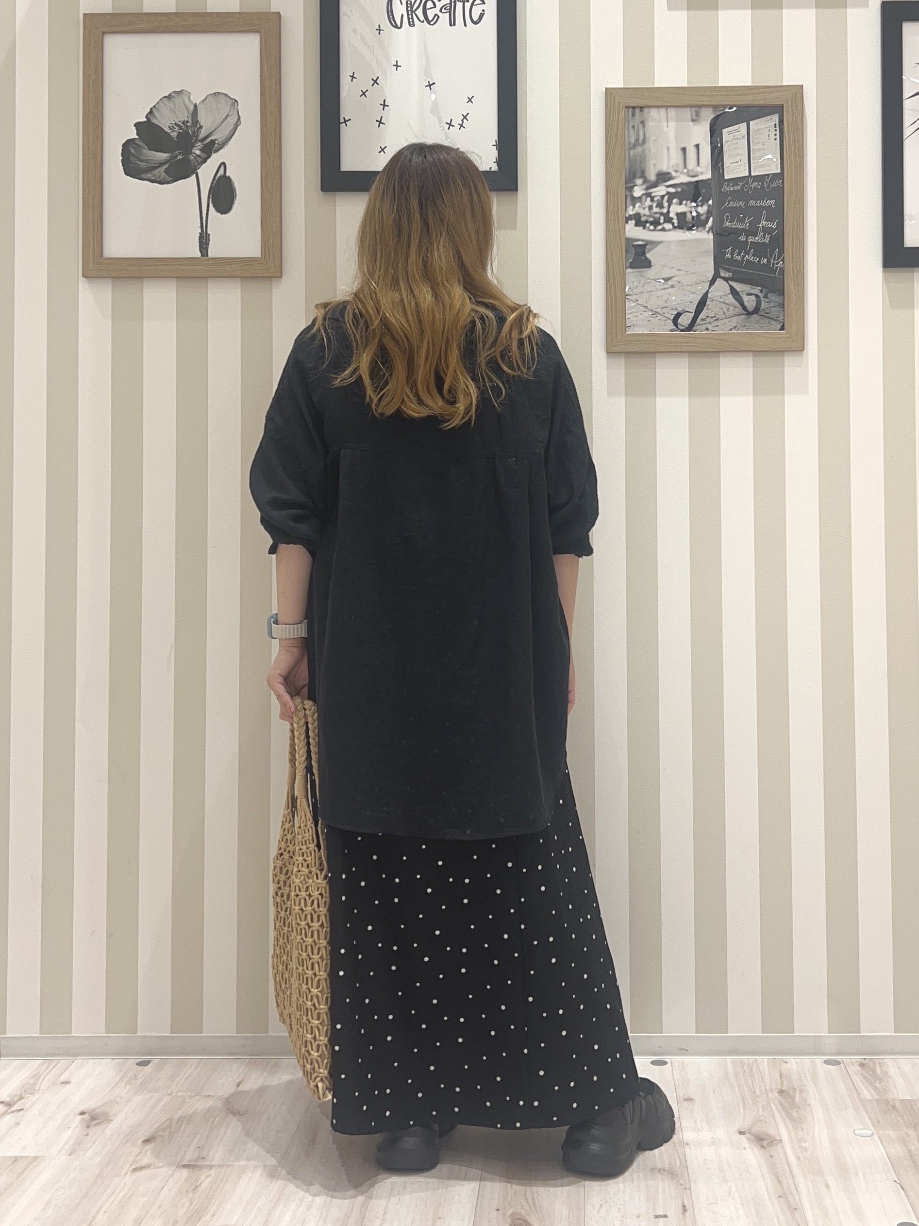 mさんの「SHOO･LA･RUE｜【体型カバー】ふんわり質感 やわらかこなれシアーシャツ」を使ったコーディネート