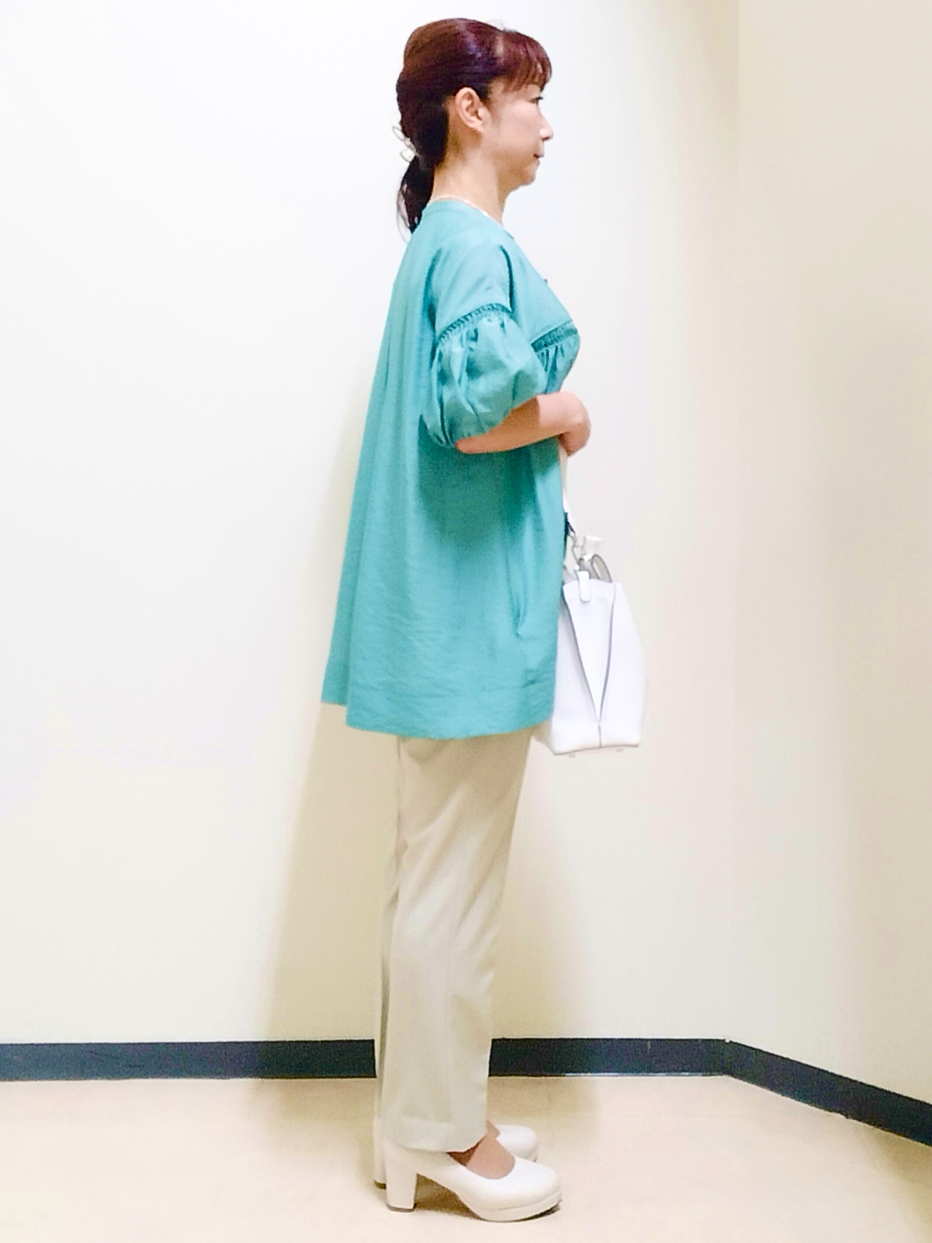 花さんの「Reflect｜ボリュームスリーブオフボディブラウス」を使ったコーディネート