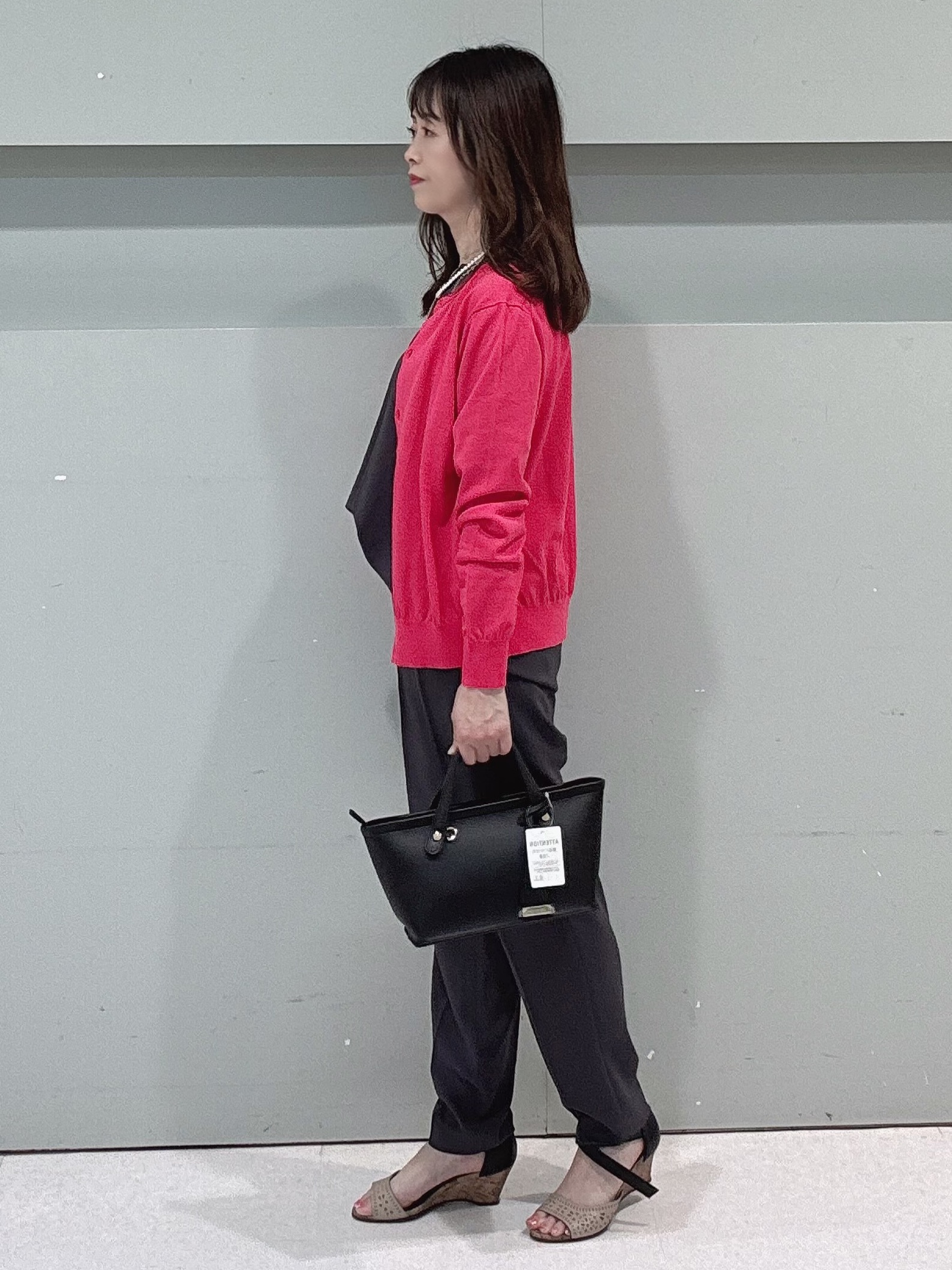 makiさんの「UNTITLED｜【9色展開/アンサンブル可】コットンクルーネックカーディガン」を使ったコーディネート