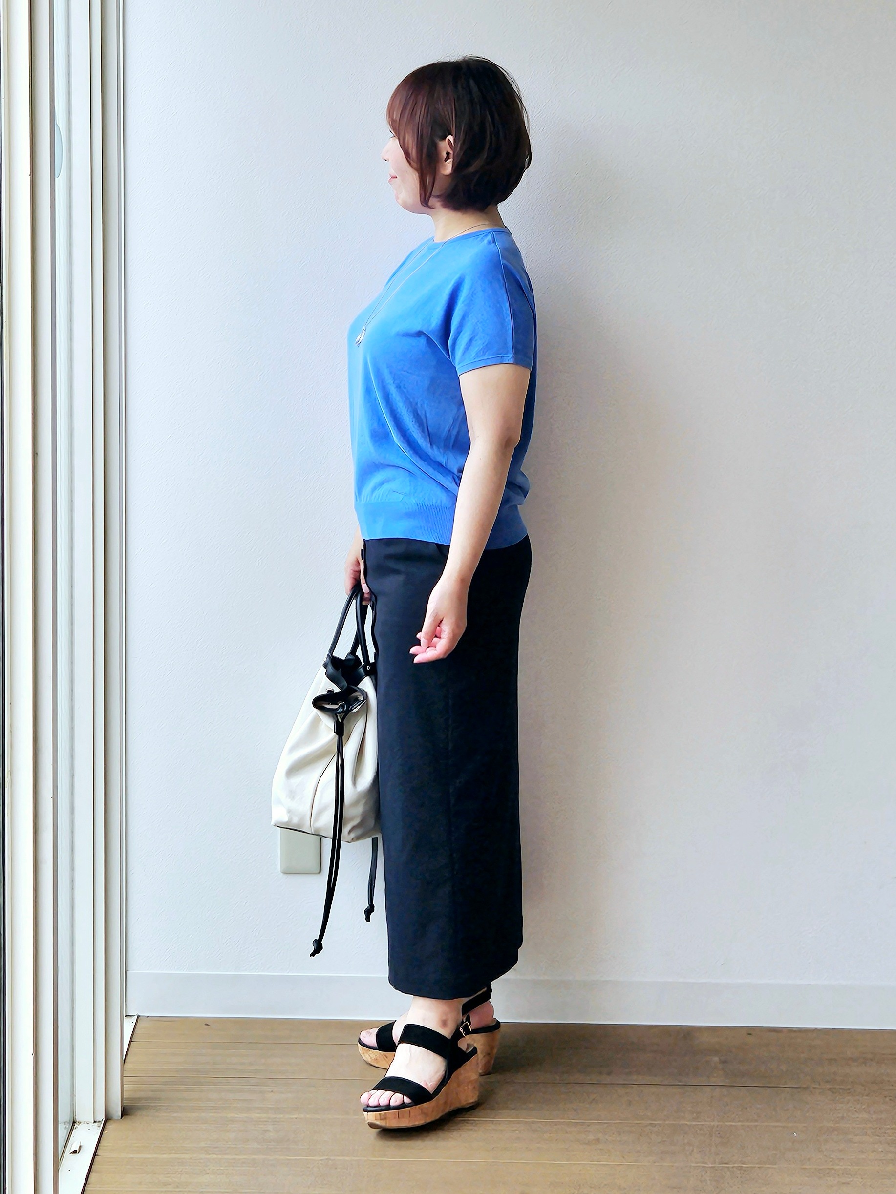 やじまさんの「UNTITLED｜【9色展開/アンサンブル可】コットンクルーネックカーディガン」を使ったコーディネート