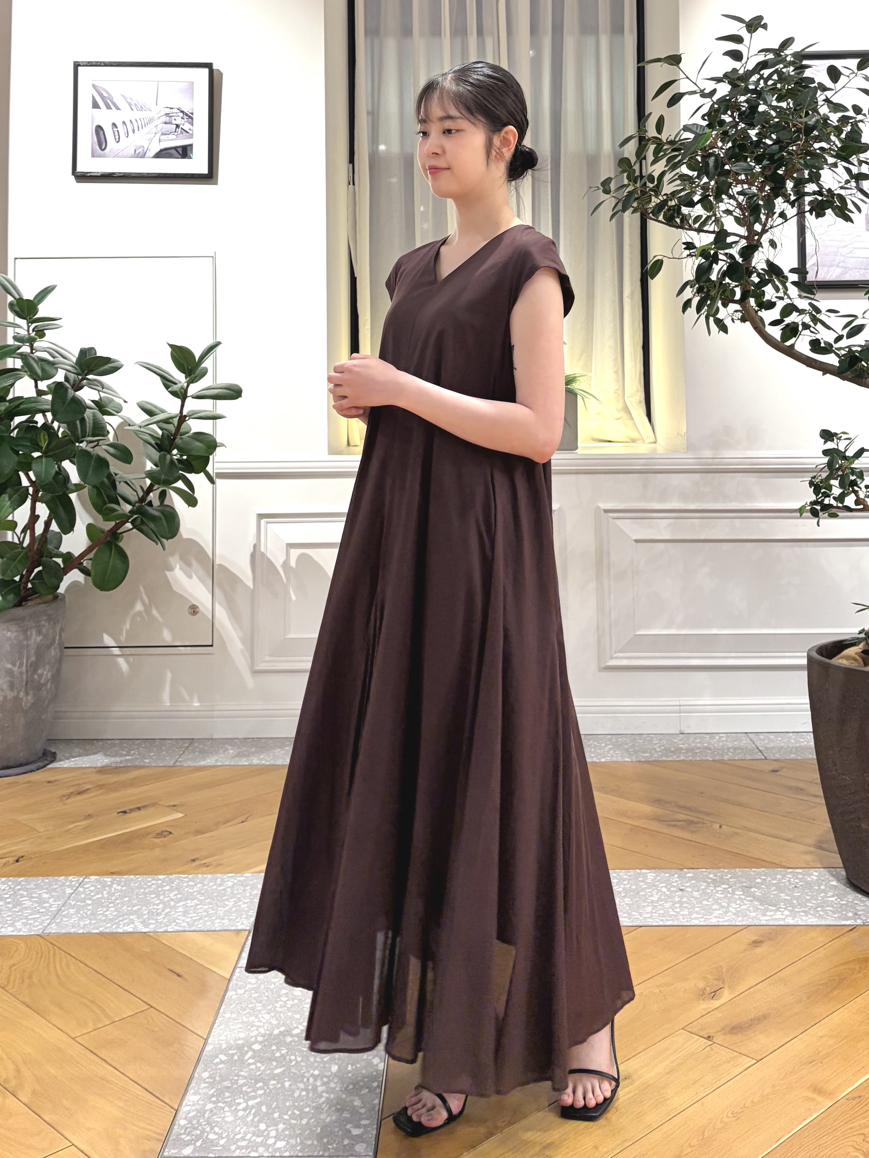 pupiさんの「DRESSTERIOR｜【1枚で着映え/ウォッシャブル】ストライプスタンドフリルボリュームスリーブブラウス」を使ったコーディネート