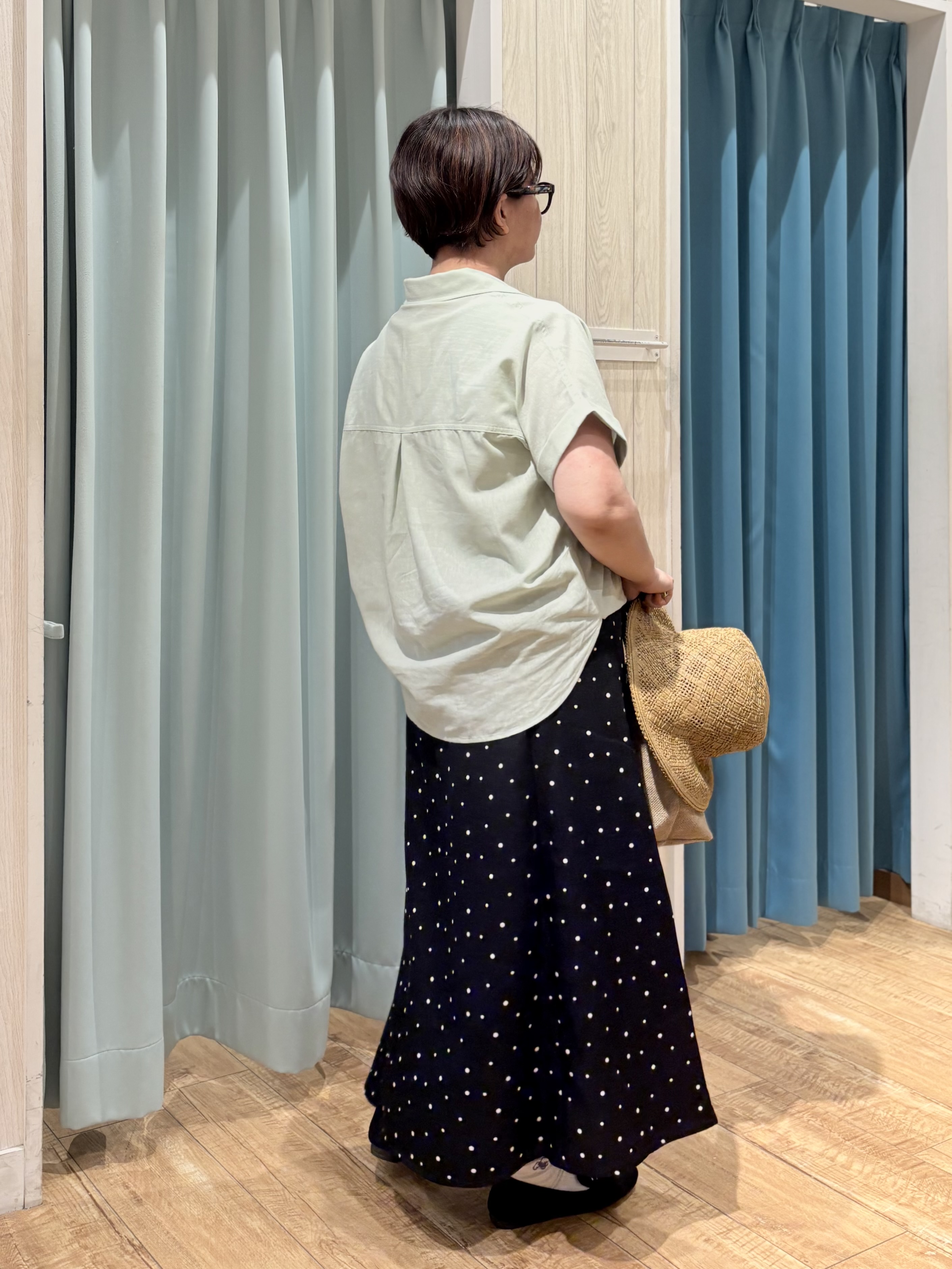 砂糖さんの「SHOO･LA･RUE｜【ひんやり/UV】インせず着られる フレンチリネンスキッパーシャツ」を使ったコーディネート