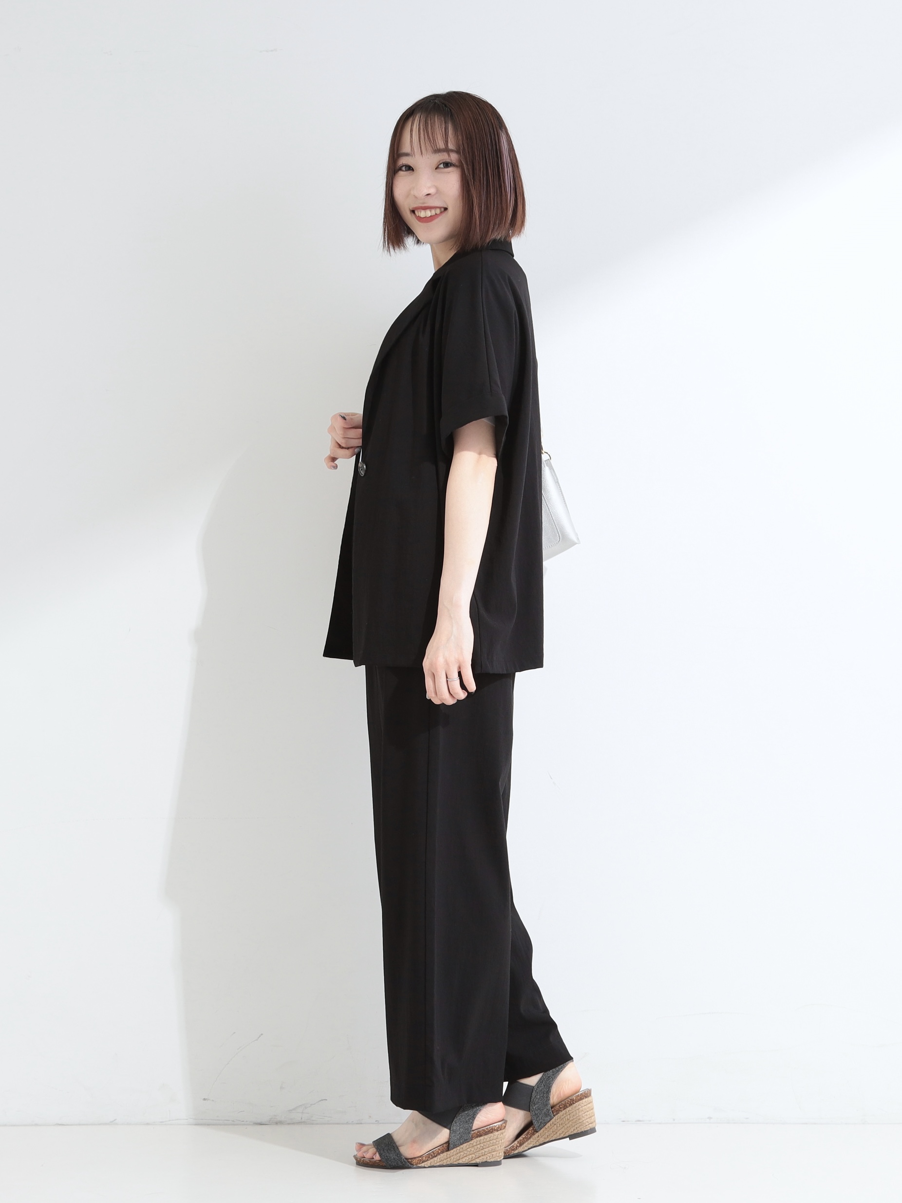 𝐜𝐡𝐢𝐤𝐚さんの「SHOO･LA･RUE｜【高レビュー/洗濯機可/セットアップ可】軽凛(かろりん) ひんやり半袖ジャケット」を使ったコーディネート