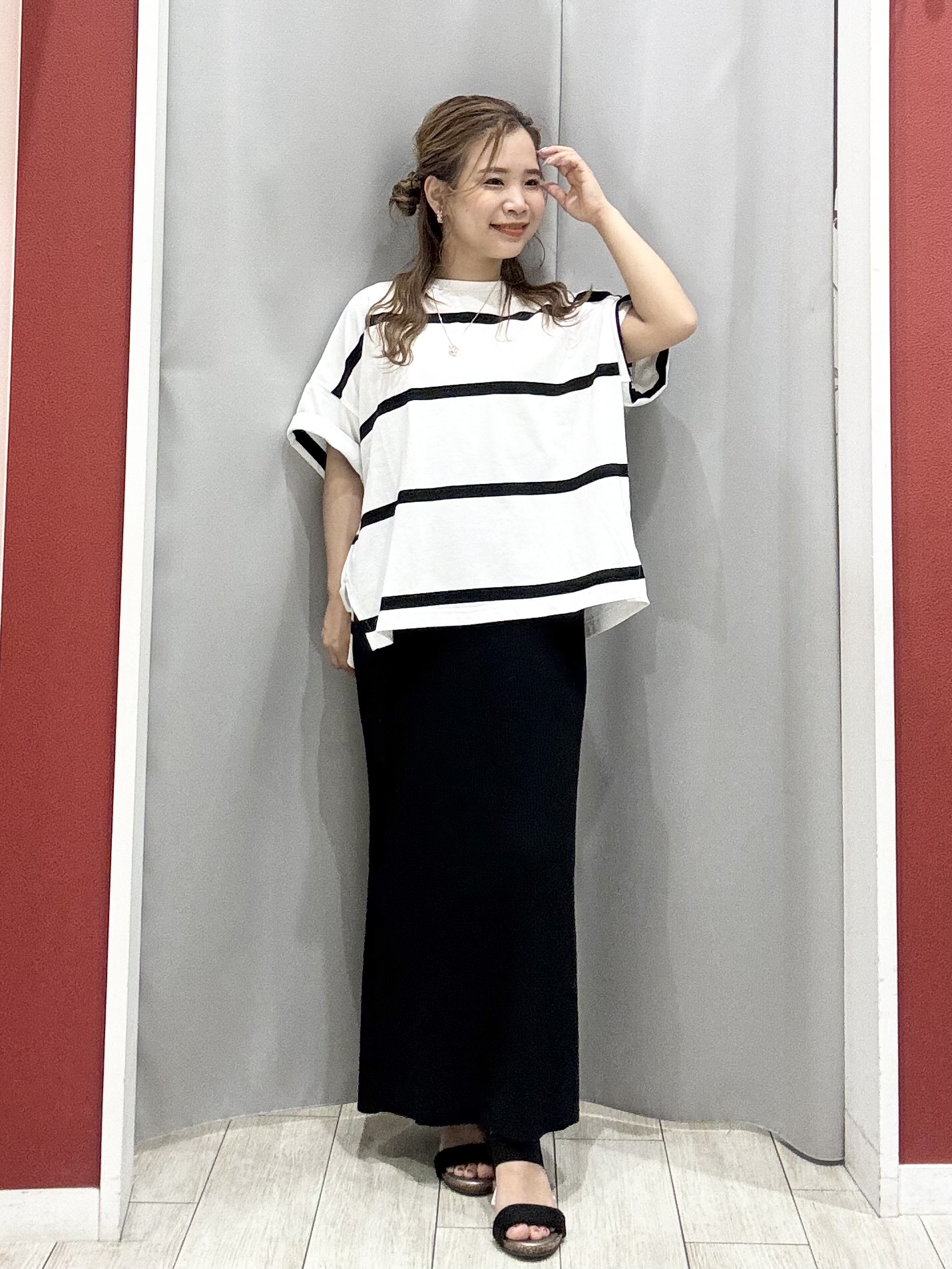 shioさんの「SHOO･LA･RUE｜【ひんやり/S-LL】涼しげで爽やか 太ボーダー斜め切り替えTシャツ」を使ったコーディネート