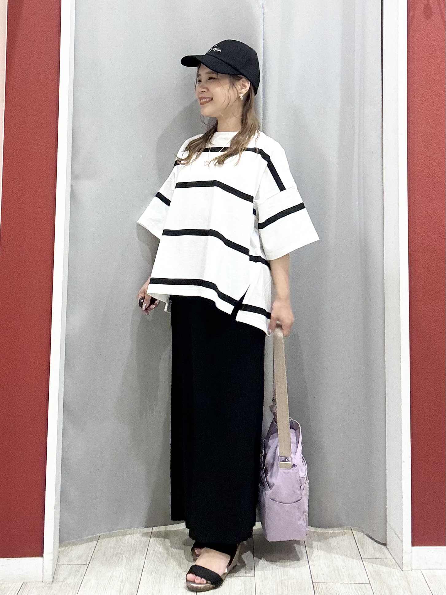 shioさんの「SHOO･LA･RUE｜【ひんやり/S-LL】涼しげで爽やか 太ボーダー斜め切り替えTシャツ」を使ったコーディネート