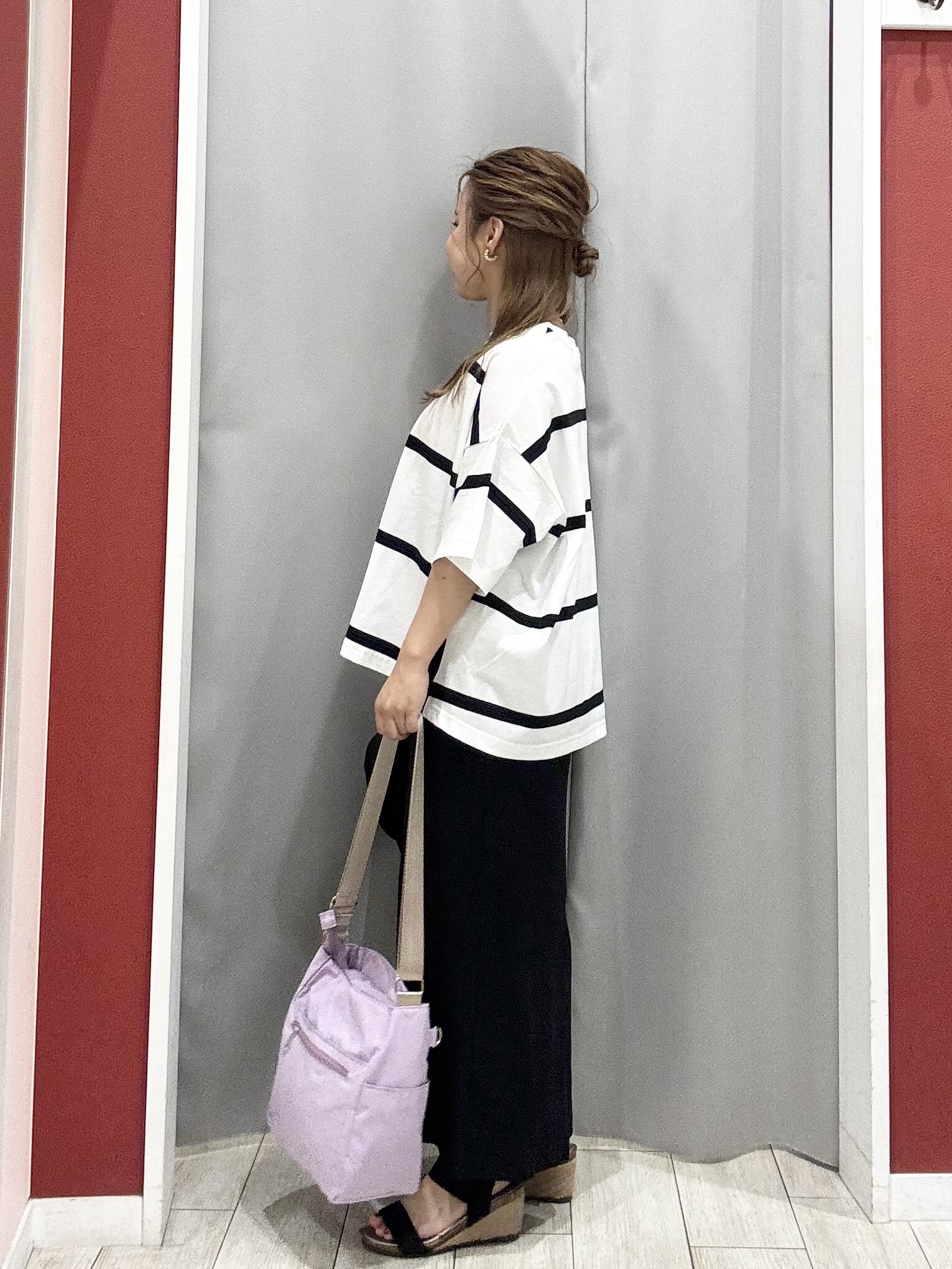 shioさんの「SHOO･LA･RUE｜【ひんやり/S-LL】涼しげで爽やか 太ボーダー斜め切り替えTシャツ」を使ったコーディネート