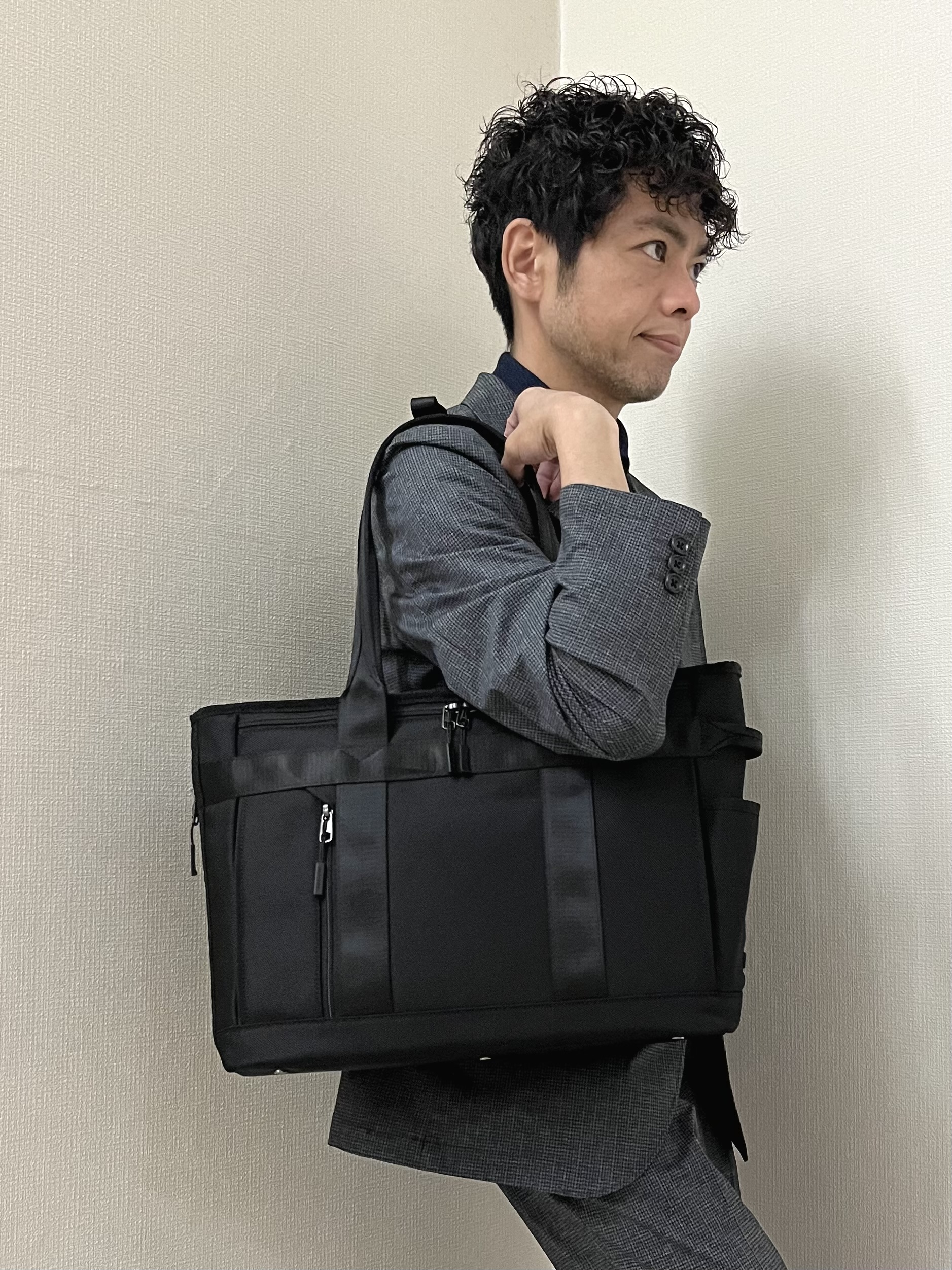 URAさんの「TAKEO KIKUCHI｜【通気性】ジャージ千鳥柄 ジャケット」を使ったコーディネート