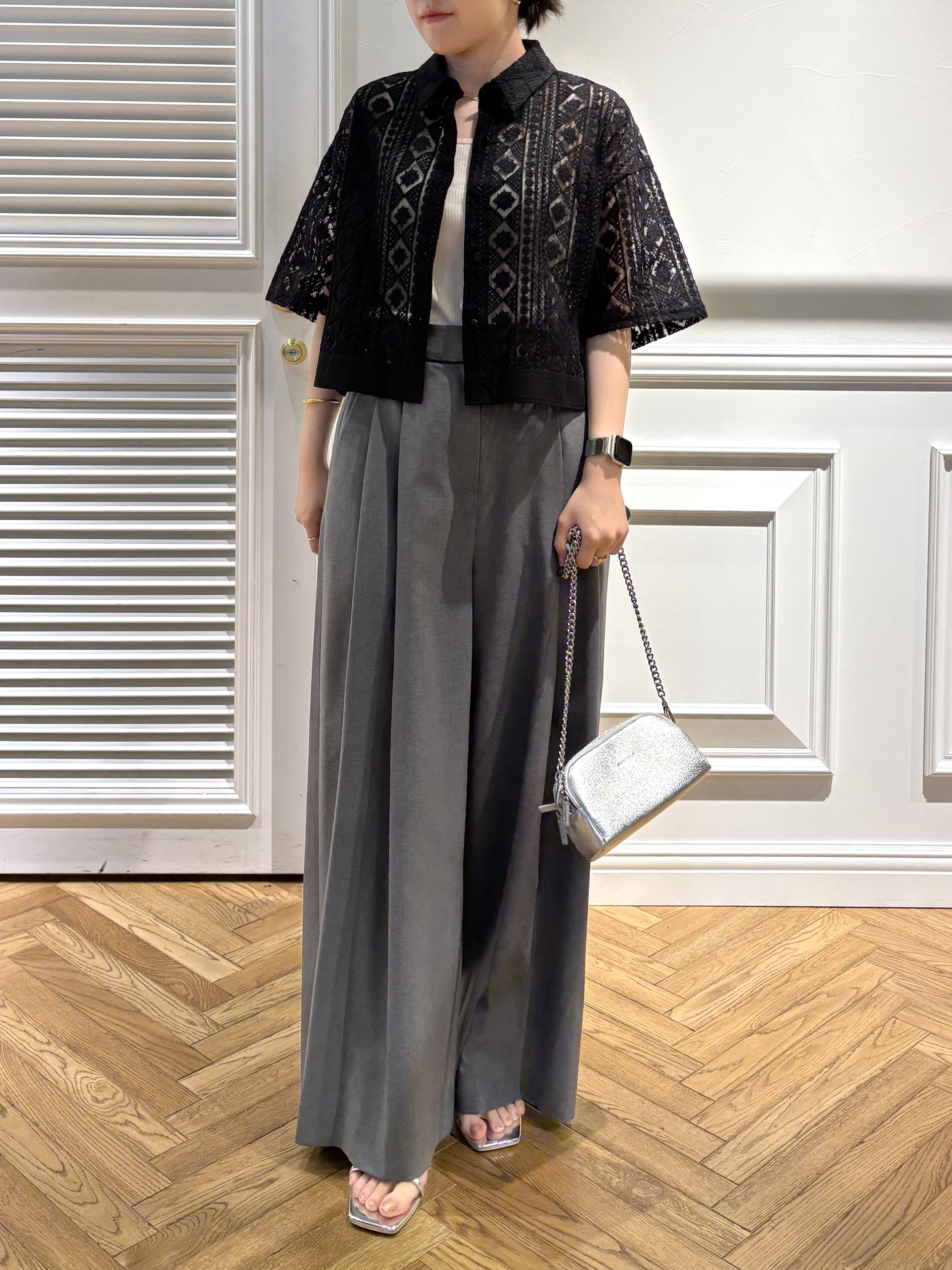 cocoさんの「DRESSTERIOR｜【着映え/ハーフ袖】ウォッシャブルレース クロップドシャツ」を使ったコーディネート