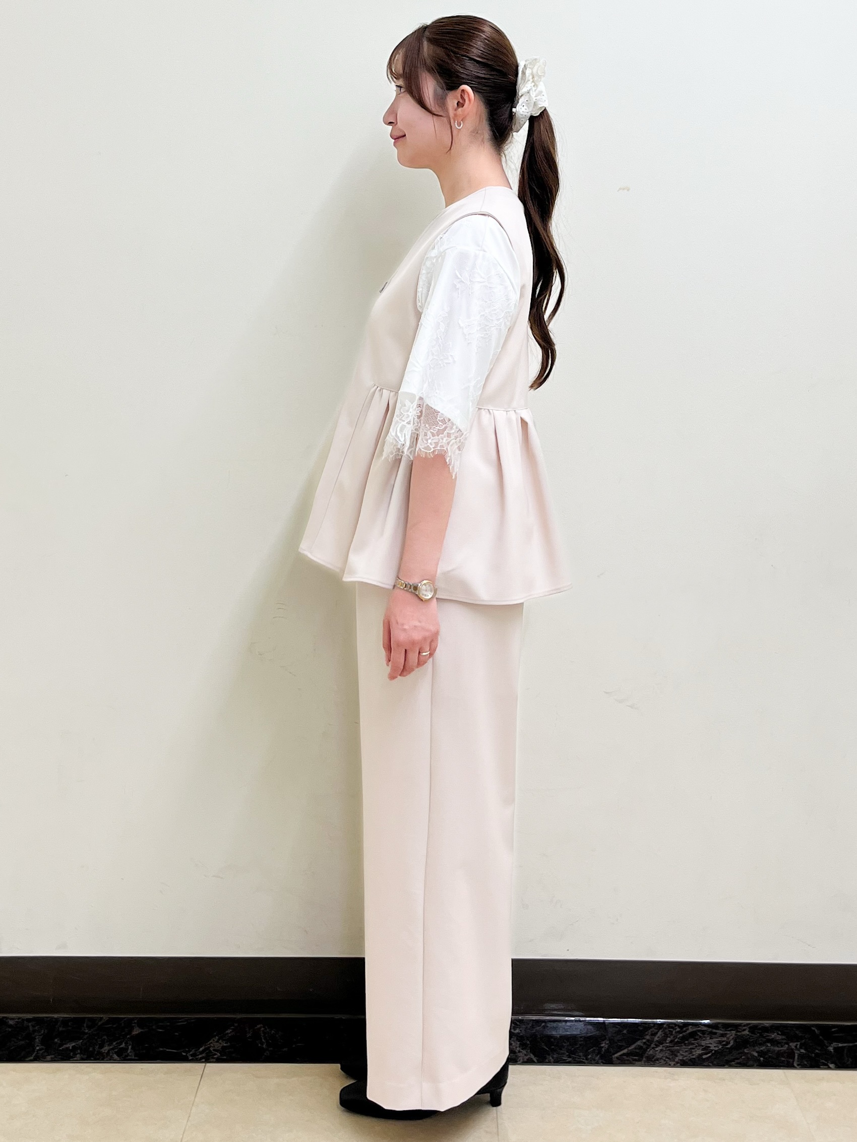 mikikoさんの「Reflect｜【単品使い◎】ペプラムベスト＋リラクシーパンツセット」を使ったコーディネート