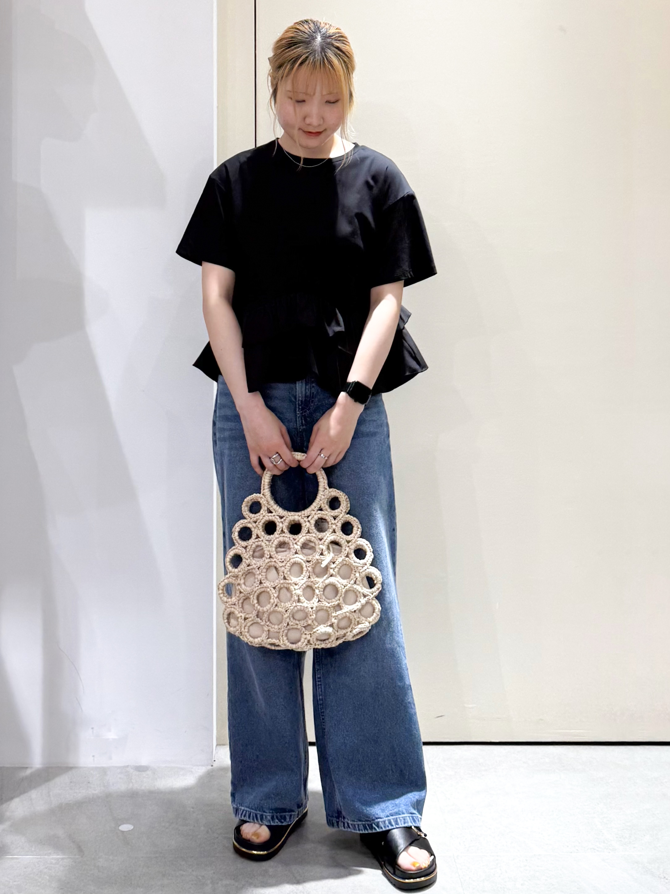 sayaさんの「OPAQUE.CLIP｜裾フリルドッキングTシャツ【洗濯機OK】」を使ったコーディネート