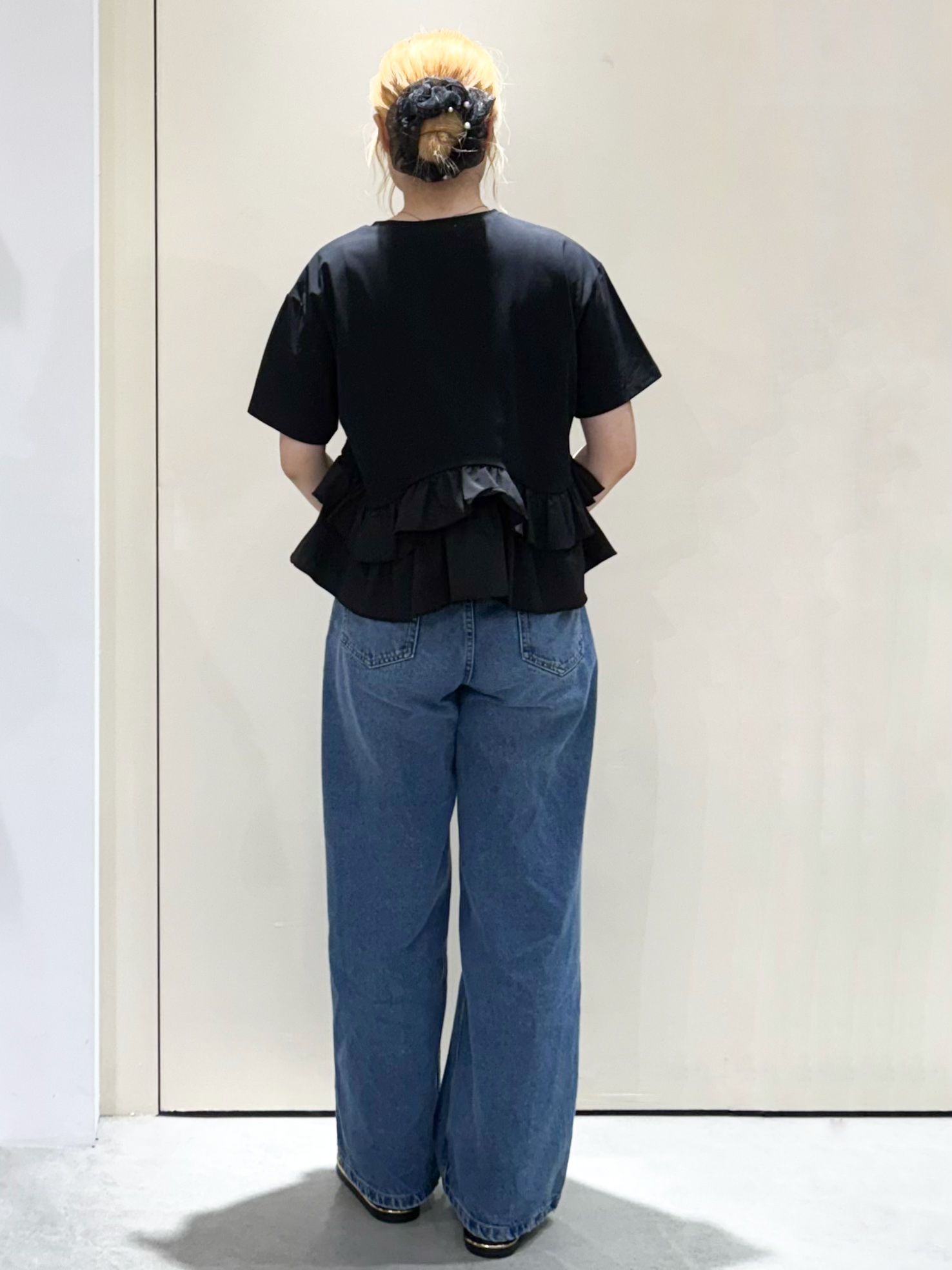 sayaさんの「OPAQUE.CLIP｜裾フリルドッキングTシャツ【洗濯機OK】」を使ったコーディネート
