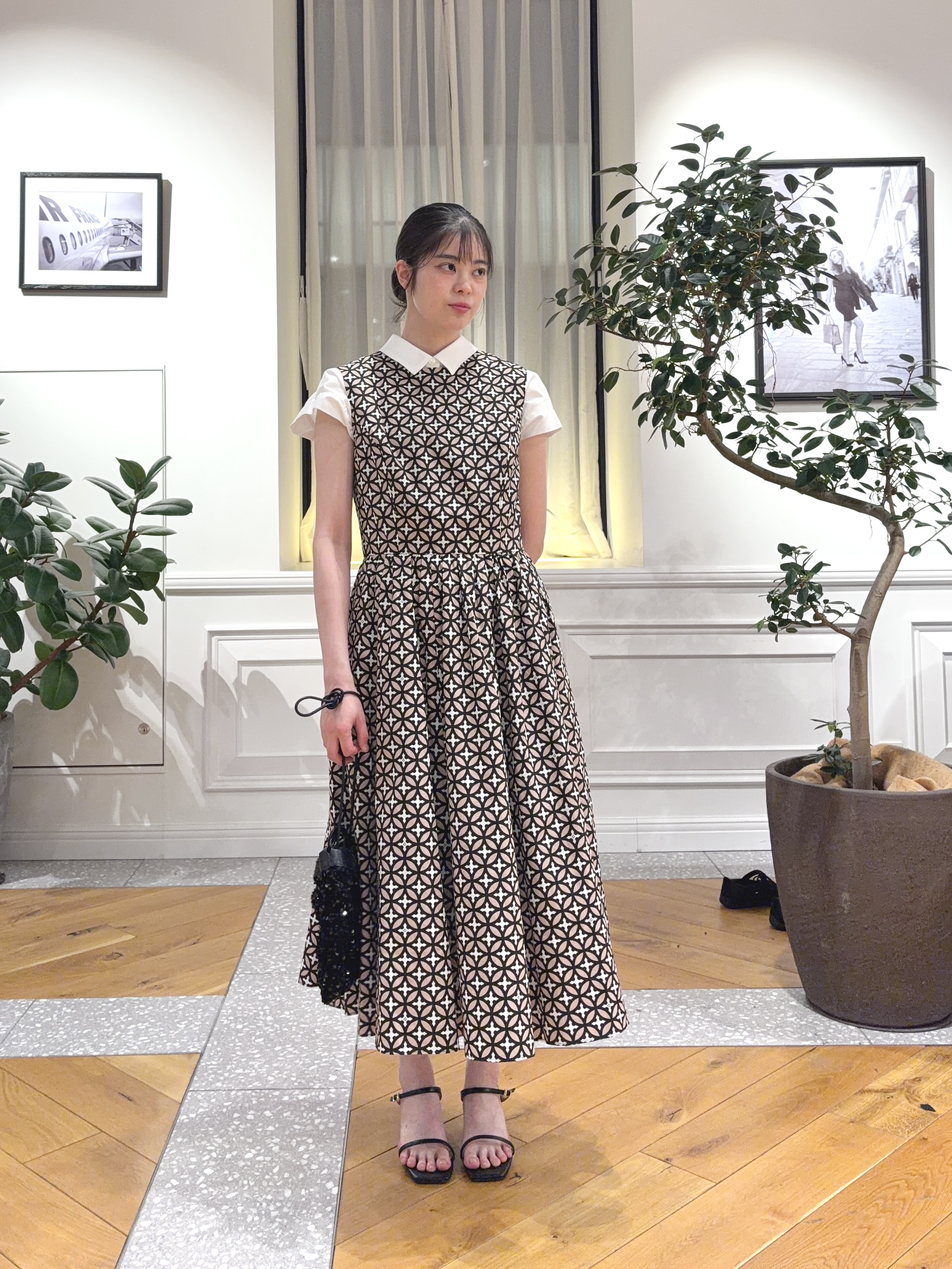pupiさんの「DRESSTERIOR｜【otonaMUSE5月号掲載/ウォッシャブル】オーバーラップサークル ノースリーブドレス」を使ったコーディネート