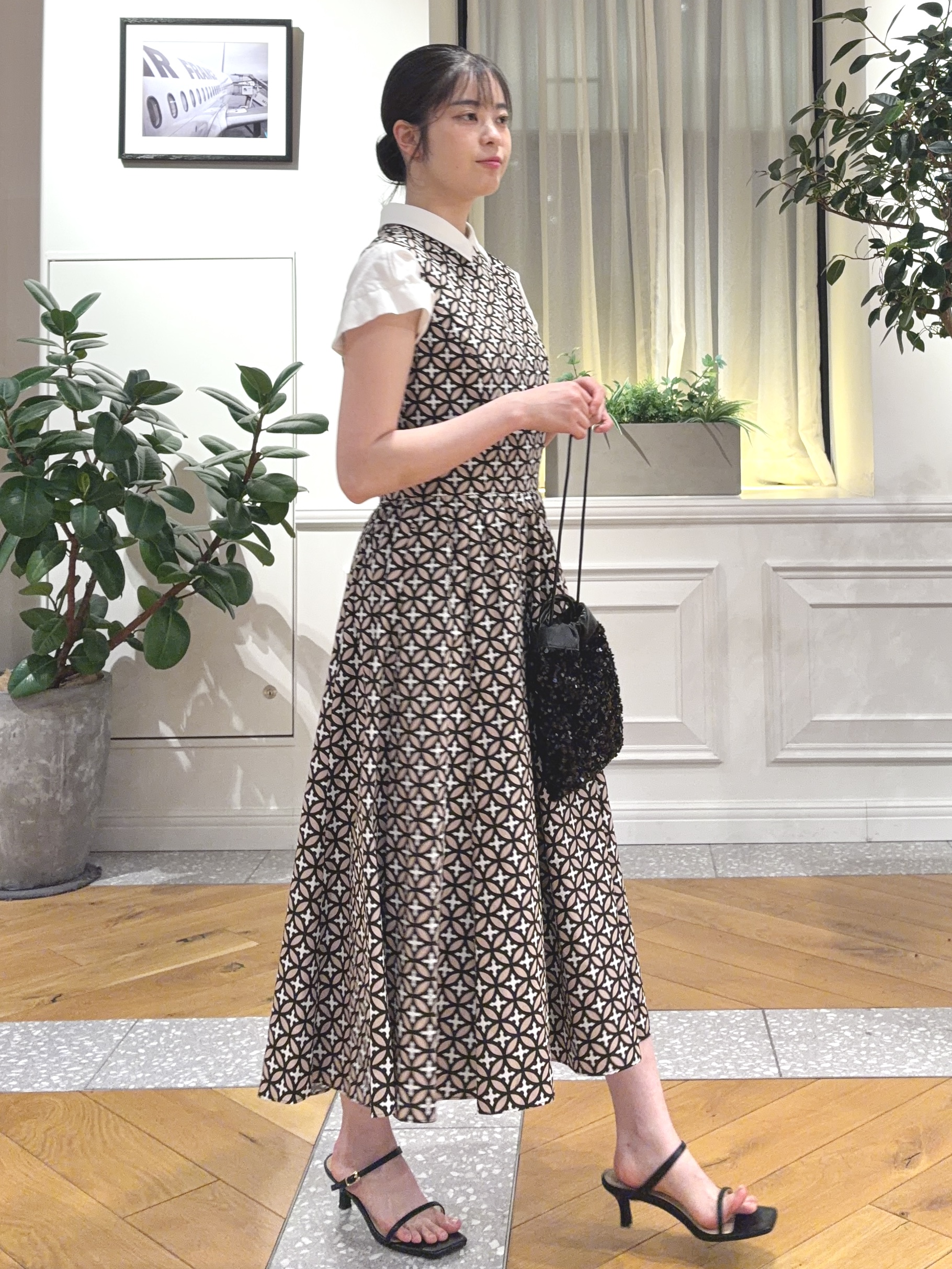 pupiさんの「DRESSTERIOR｜【otonaMUSE5月号掲載/ウォッシャブル】オーバーラップサークル ノースリーブドレス」を使ったコーディネート