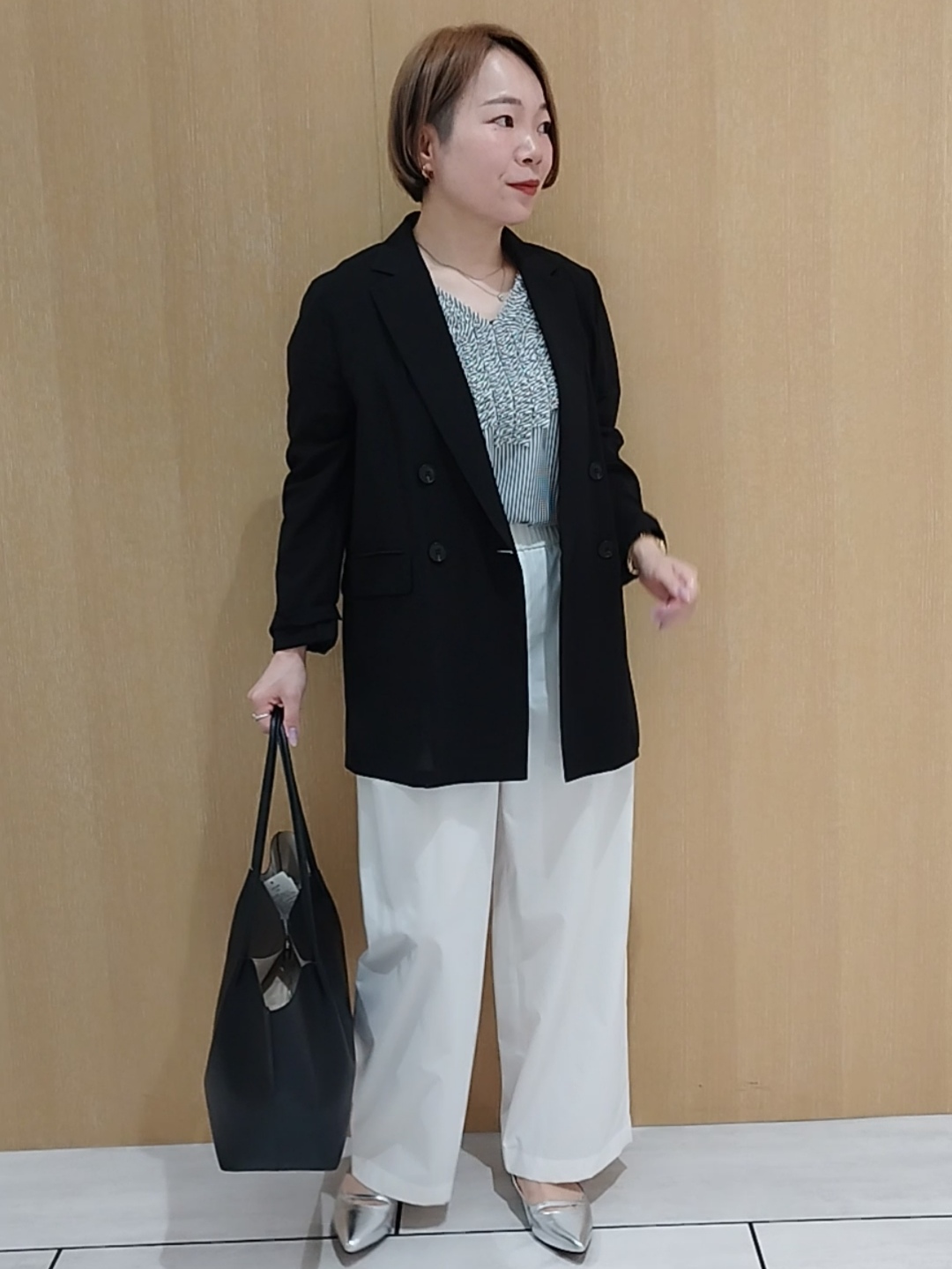 s u g iさんの「UNTITLED｜【セットアップ可/接触冷感/通気性】ドライシアーダブルジャケット」を使ったコーディネート