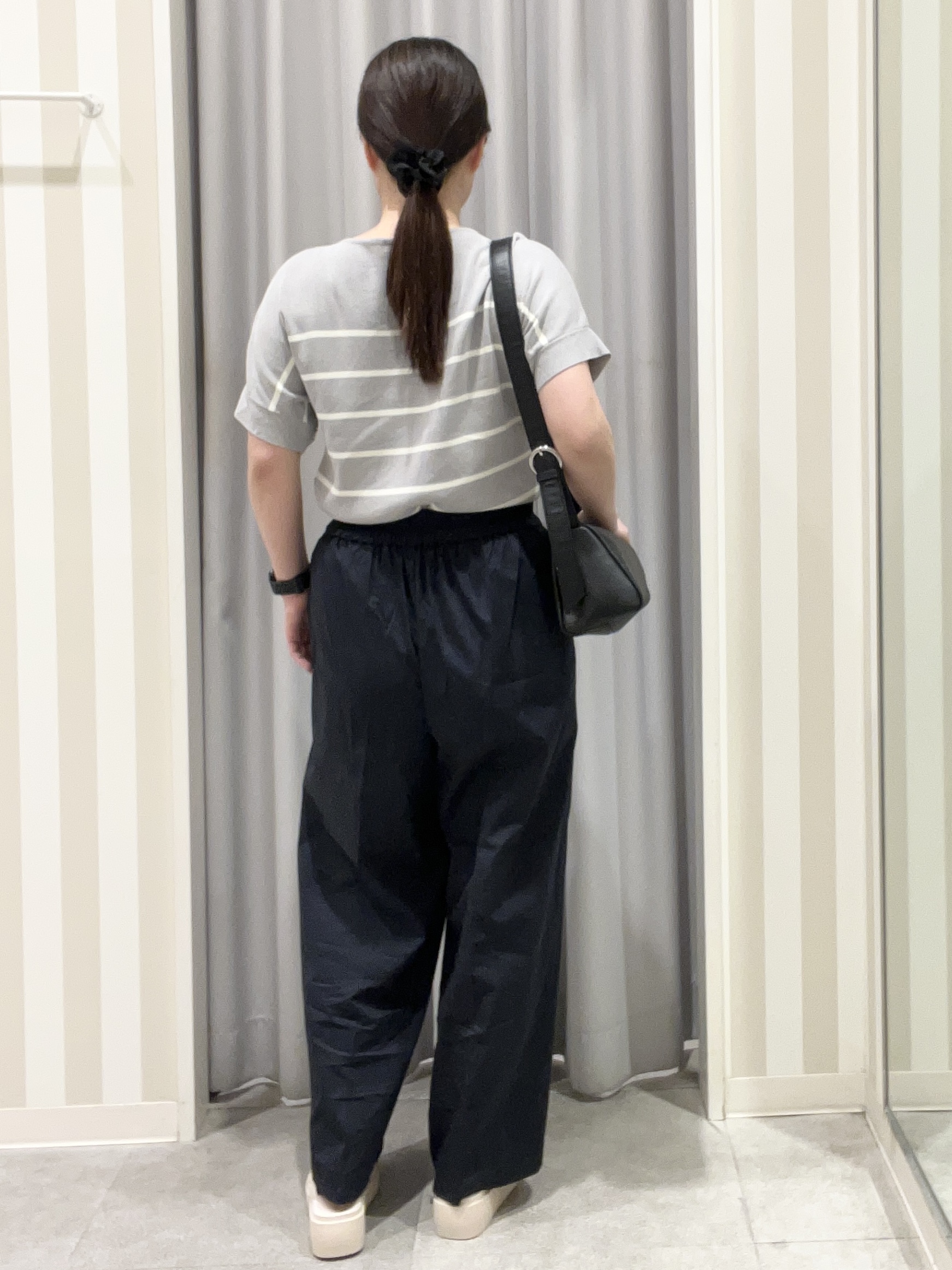 もーりぃさんの「SHOO･LA･RUE｜【毎日洗える/ひんやり/UV/S-LL】二の腕隠れる さらっとドルマン半袖ニット」を使ったコーディネート