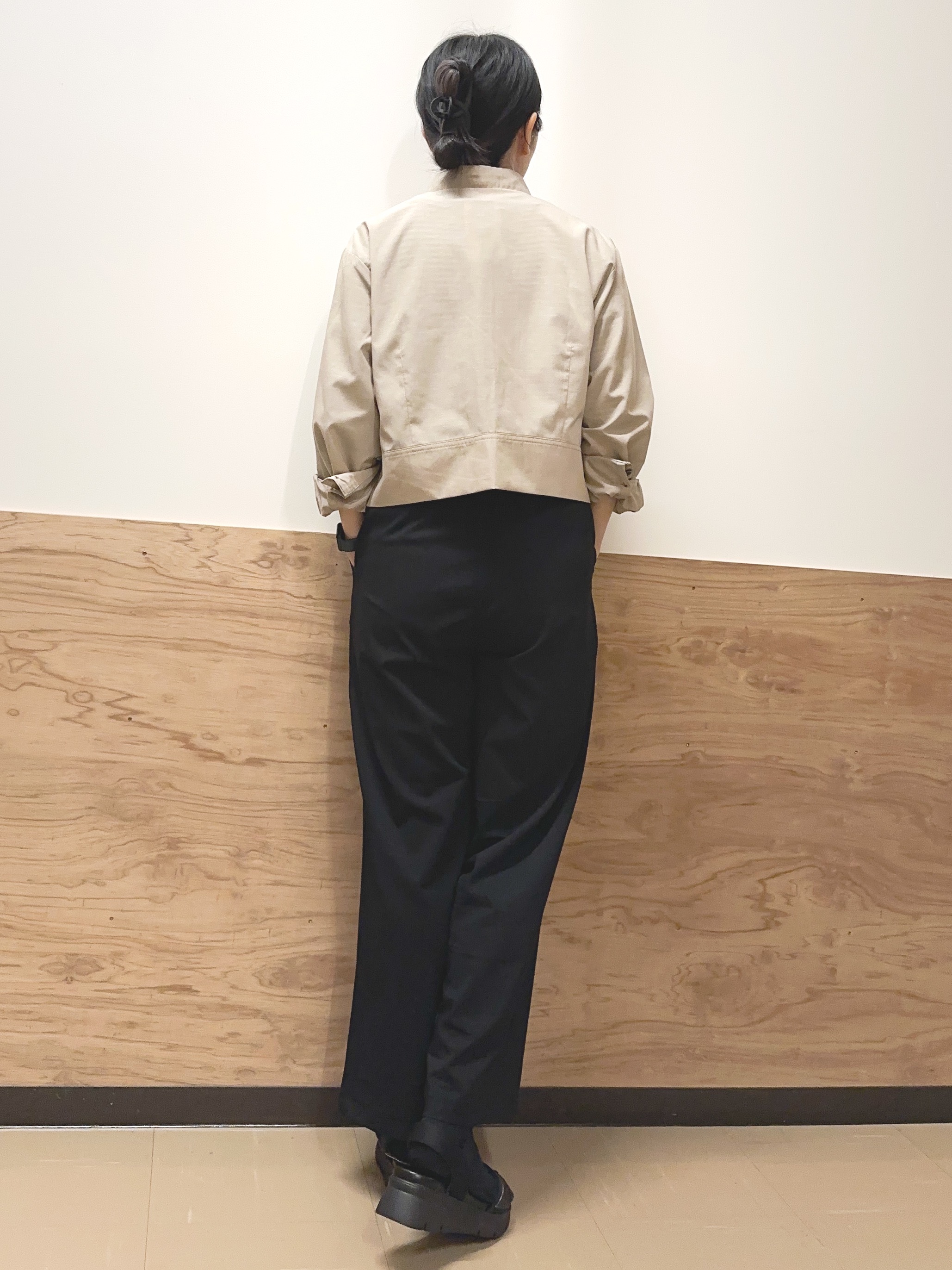 すーさんの「grove｜【貴島明日香さん着用／イージーケア／接触冷感】麻混クロップドシャツ」を使ったコーディネート