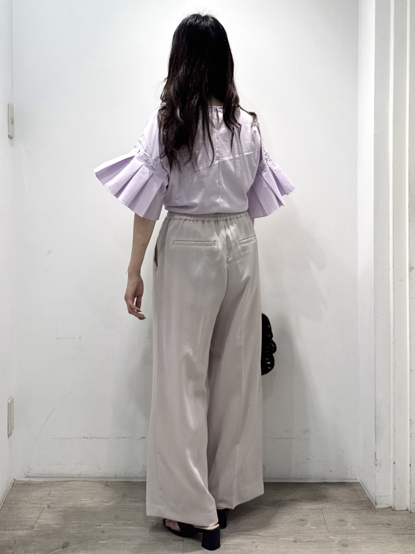 yuicciさんの「OPAQUE.CLIP｜【接触冷感】タックスリーブカットソー《洗濯機OK》」を使ったコーディネート