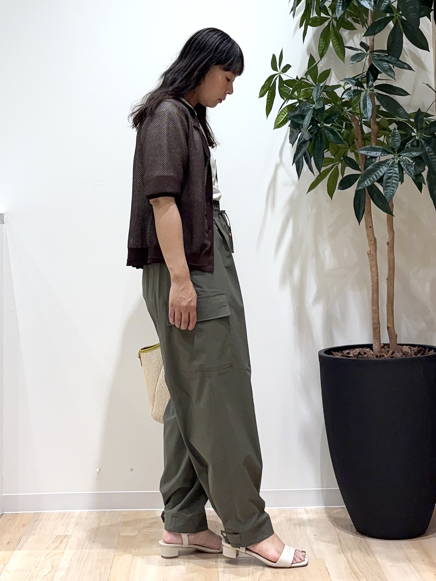 miraiさんの「grove｜【貴島明日香さん着用・洗える】透けない、大人のメッシュカーディガン」を使ったコーディネート