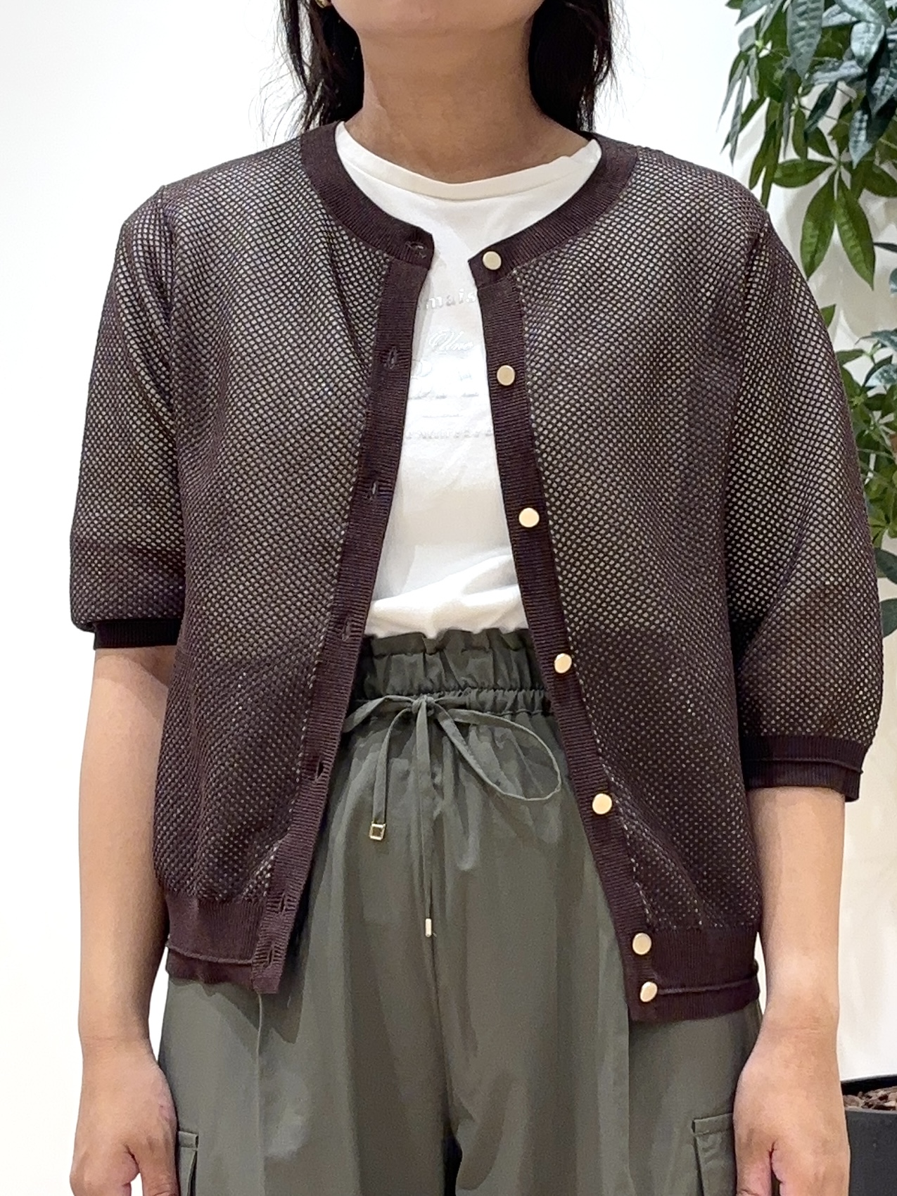 miraiさんの「grove｜【貴島明日香さん着用・洗える】透けない、大人のメッシュカーディガン」を使ったコーディネート