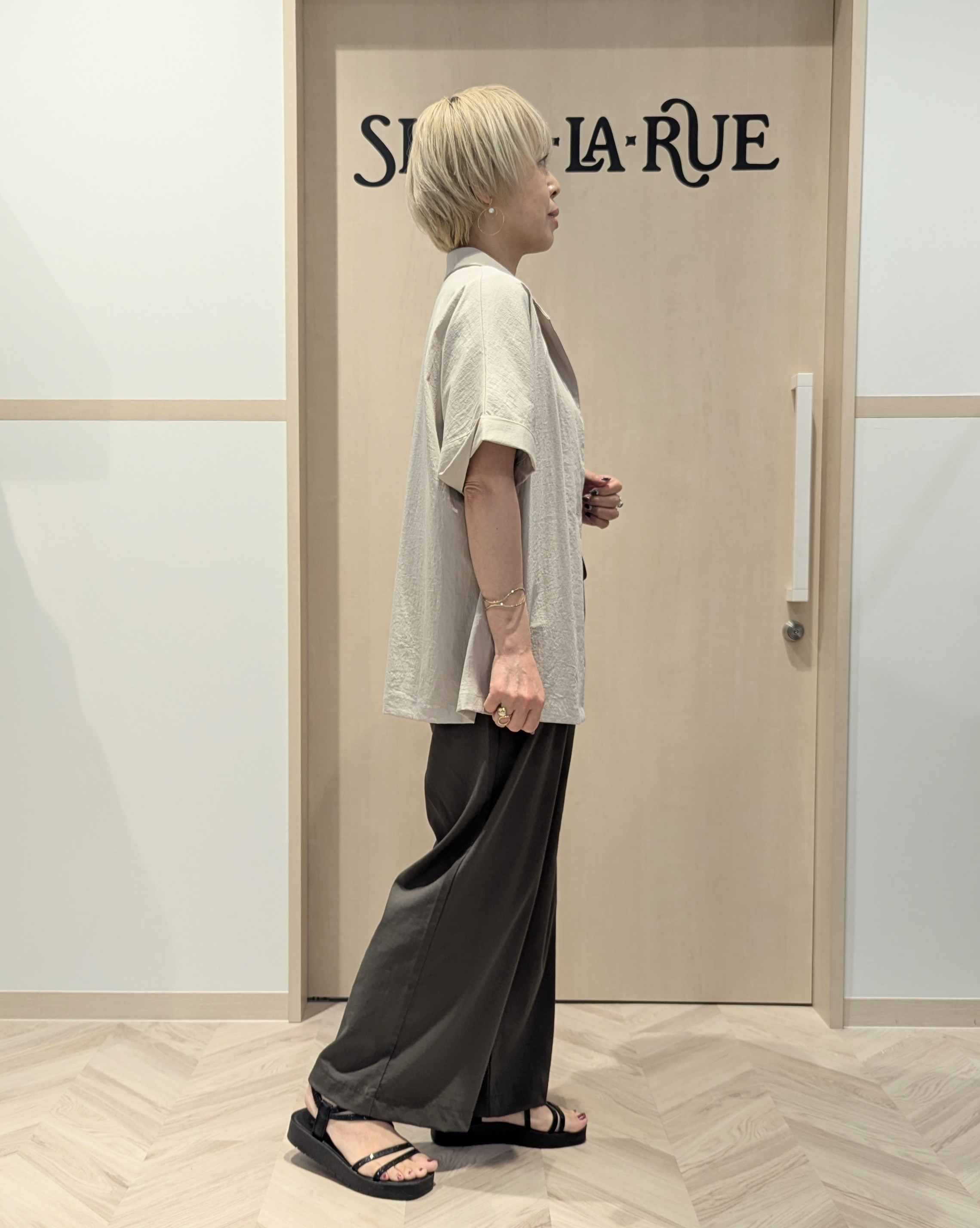 chieさんの「SHOO･LA･RUE｜【高レビュー/洗濯機可/セットアップ可】軽凛(かろりん) ひんやり半袖ジャケット」を使ったコーディネート