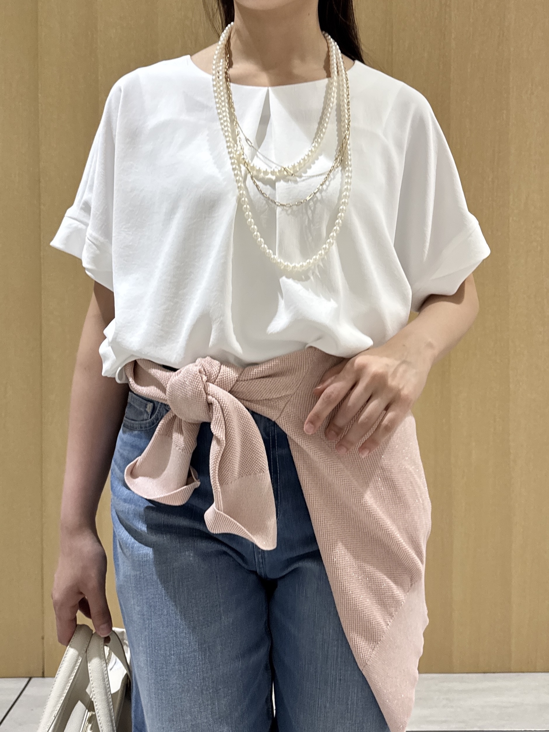 nanaさんの「UNTITLED｜【前後2WAY/はっ水/セットアップ可】リラクシーフレンチスリーブブラウス」を使ったコーディネート