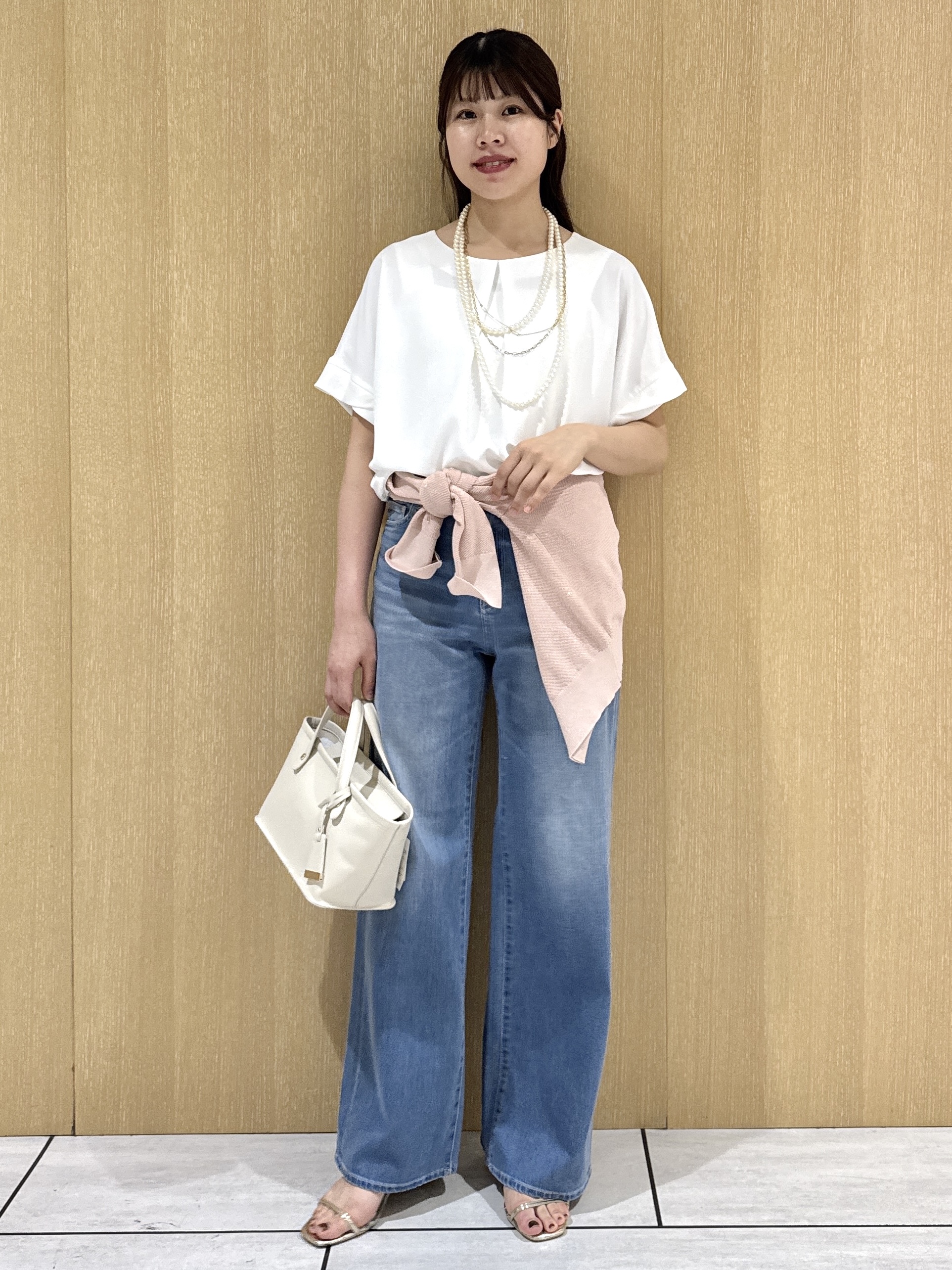 nanaさんの「UNTITLED｜【前後2WAY/はっ水/セットアップ可】リラクシーフレンチスリーブブラウス」を使ったコーディネート