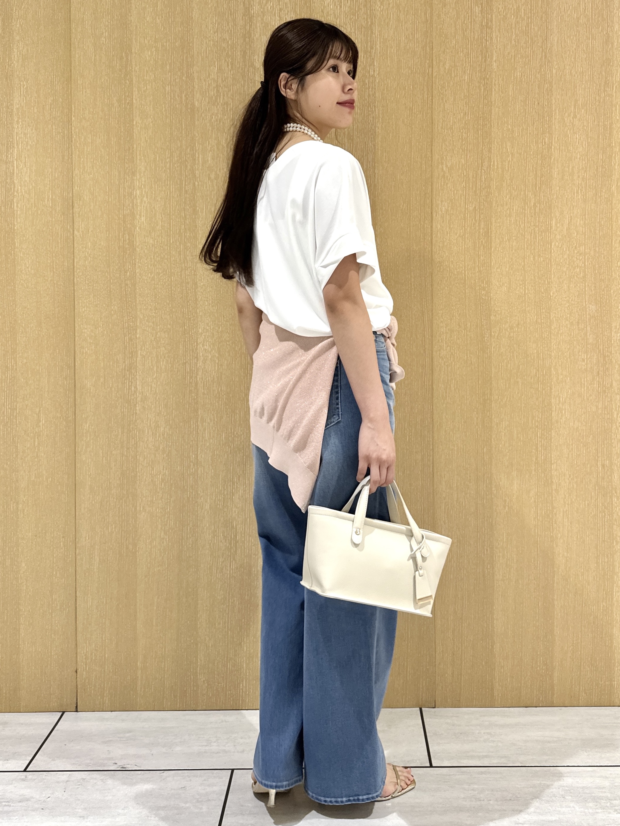 nanaさんの「UNTITLED｜【前後2WAY/はっ水/セットアップ可】リラクシーフレンチスリーブブラウス」を使ったコーディネート