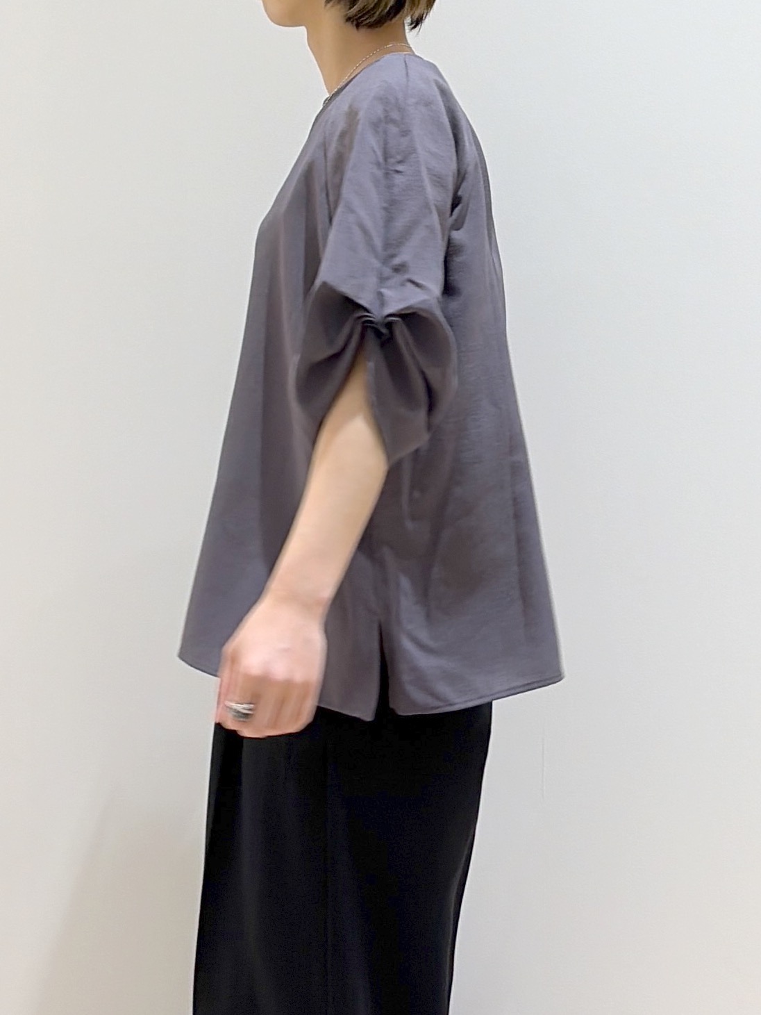 えりさんの「OPAQUE.CLIP｜【接触冷感／吸水速乾】リネンライク タックスリーブブラウス《セットアップ対応／洗濯機OK》」を使ったコーディネート