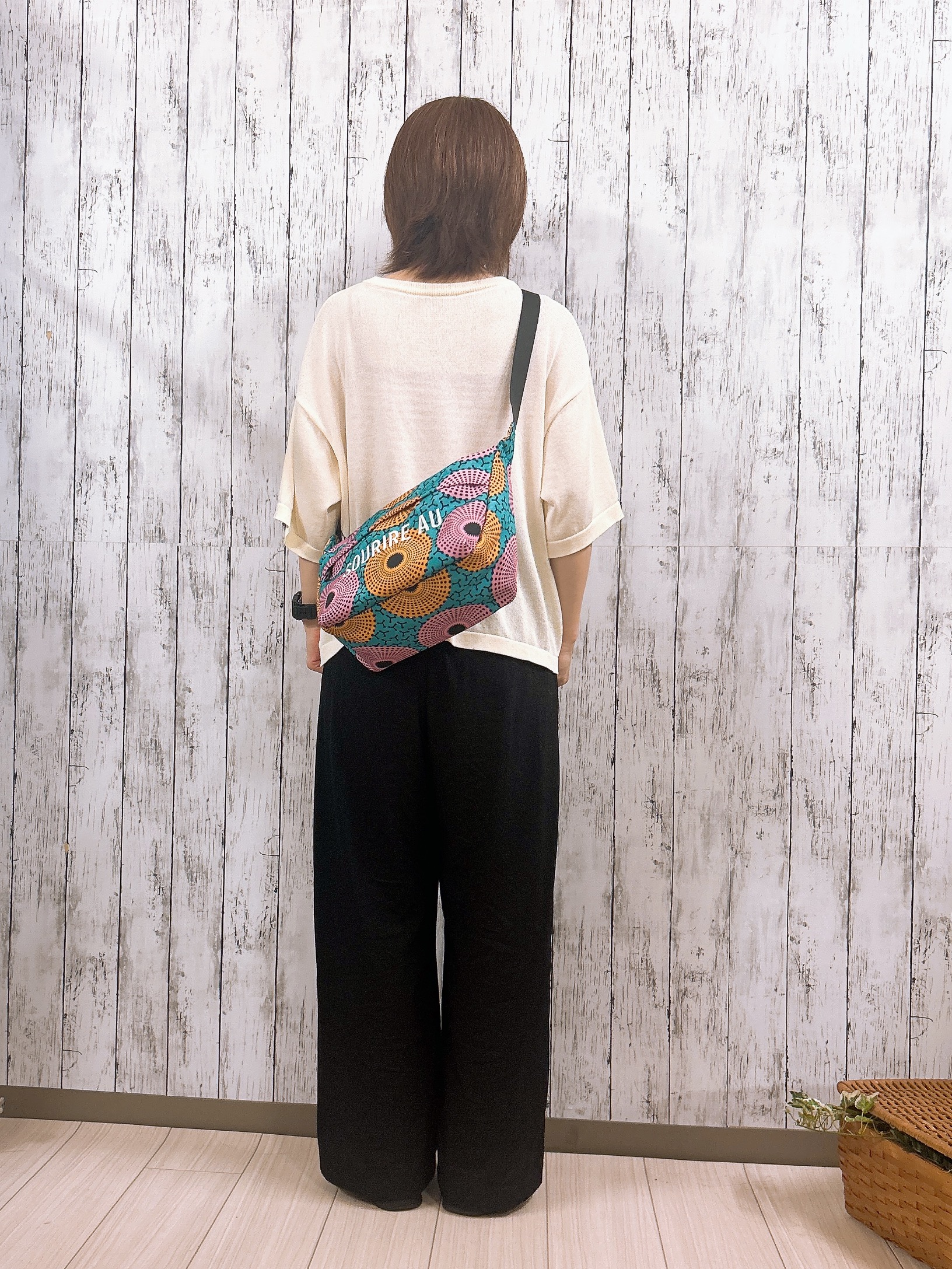 chieさんの「SHOO･LA･RUE｜【体型カバー】程よい透け感 デザインアソート 5分袖シアーニット」を使ったコーディネート