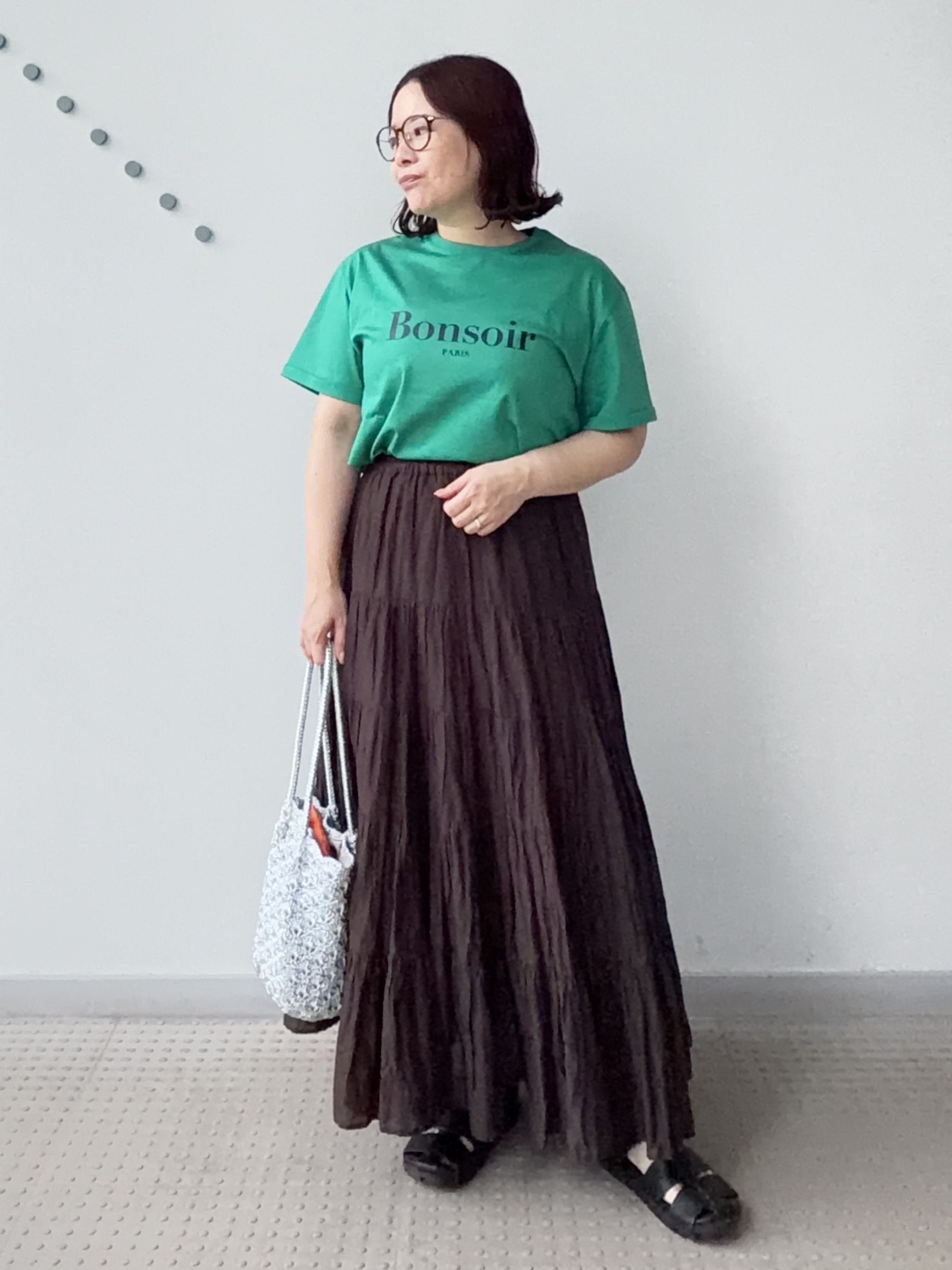 Asamiさんの「DRESSTERIOR｜【接触冷感／抗菌防臭／消臭】アイスクリアコットン Bonsoir ロゴTシャツ」を使ったコーディネート