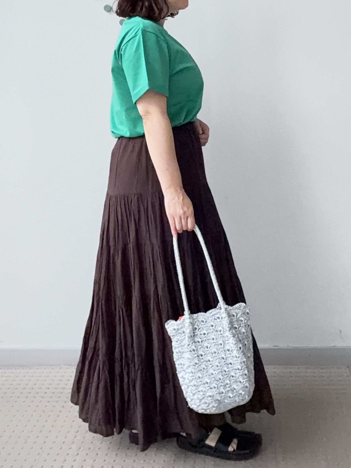 Asamiさんの「DRESSTERIOR｜【接触冷感／抗菌防臭／消臭】アイスクリアコットン Bonsoir ロゴTシャツ」を使ったコーディネート