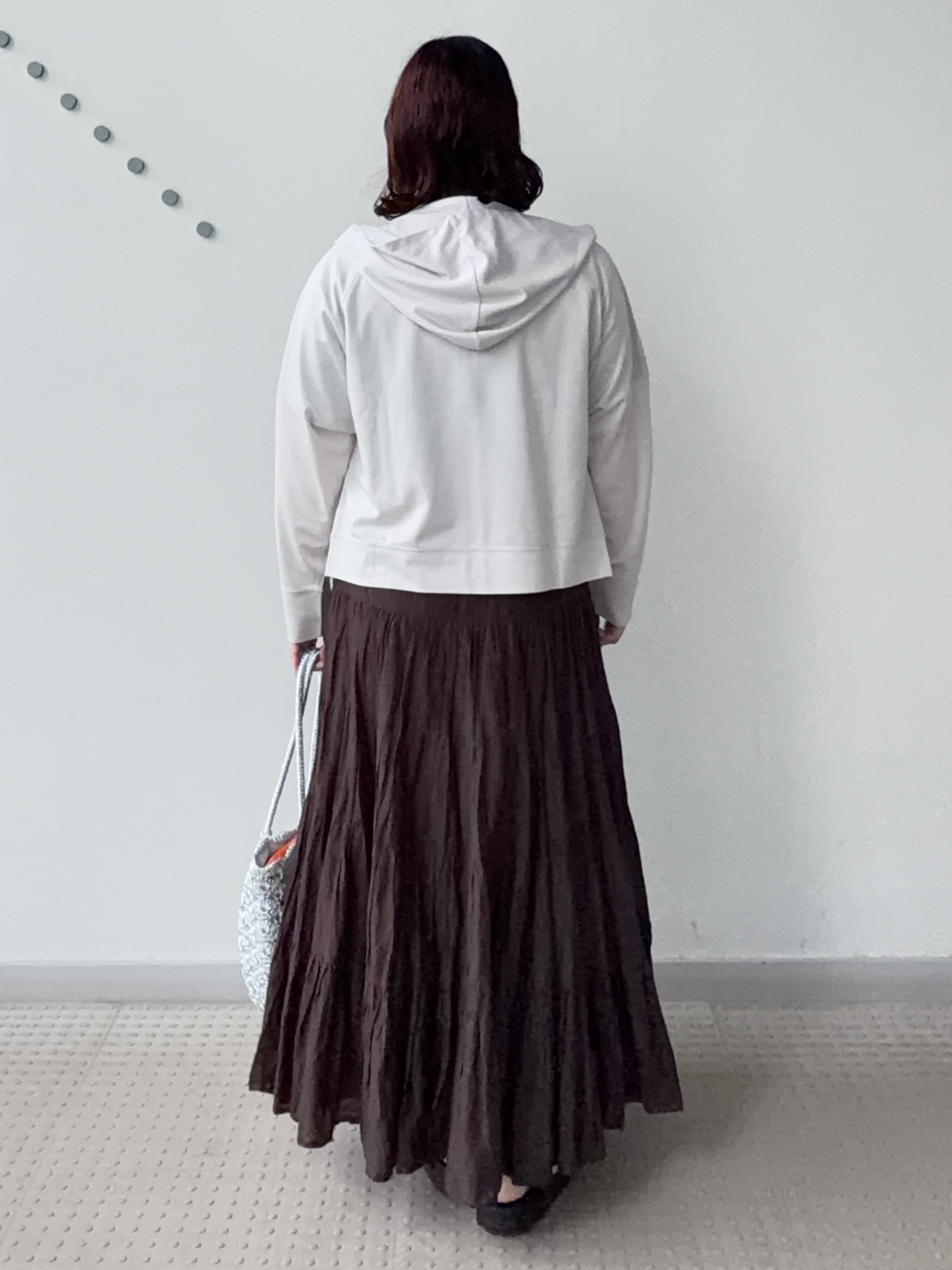 Asamiさんの「DRESSTERIOR｜【接触冷感／抗菌防臭／消臭】アイスクリアコットン Bonsoir ロゴTシャツ」を使ったコーディネート