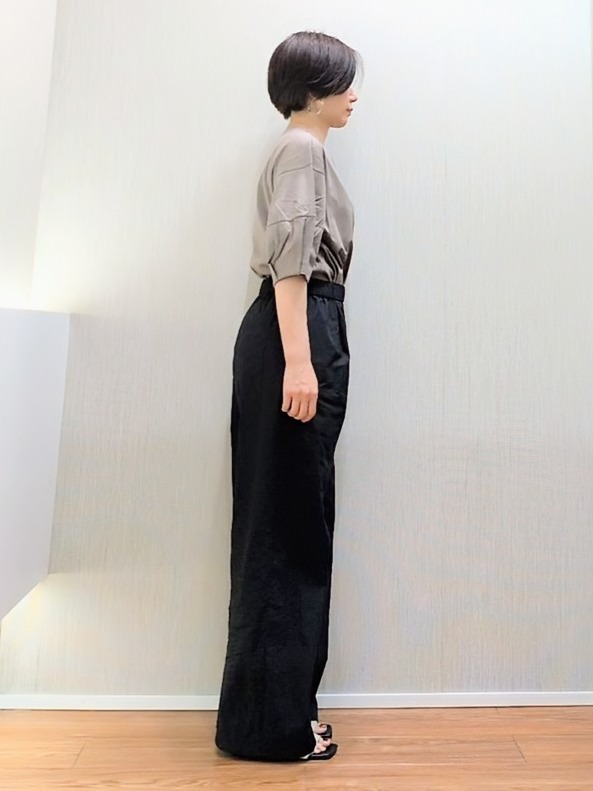 ミズタさんの「UNTITLED｜【汗染み防止/接触冷感】ランタンスリーブプルオーバー」を使ったコーディネート