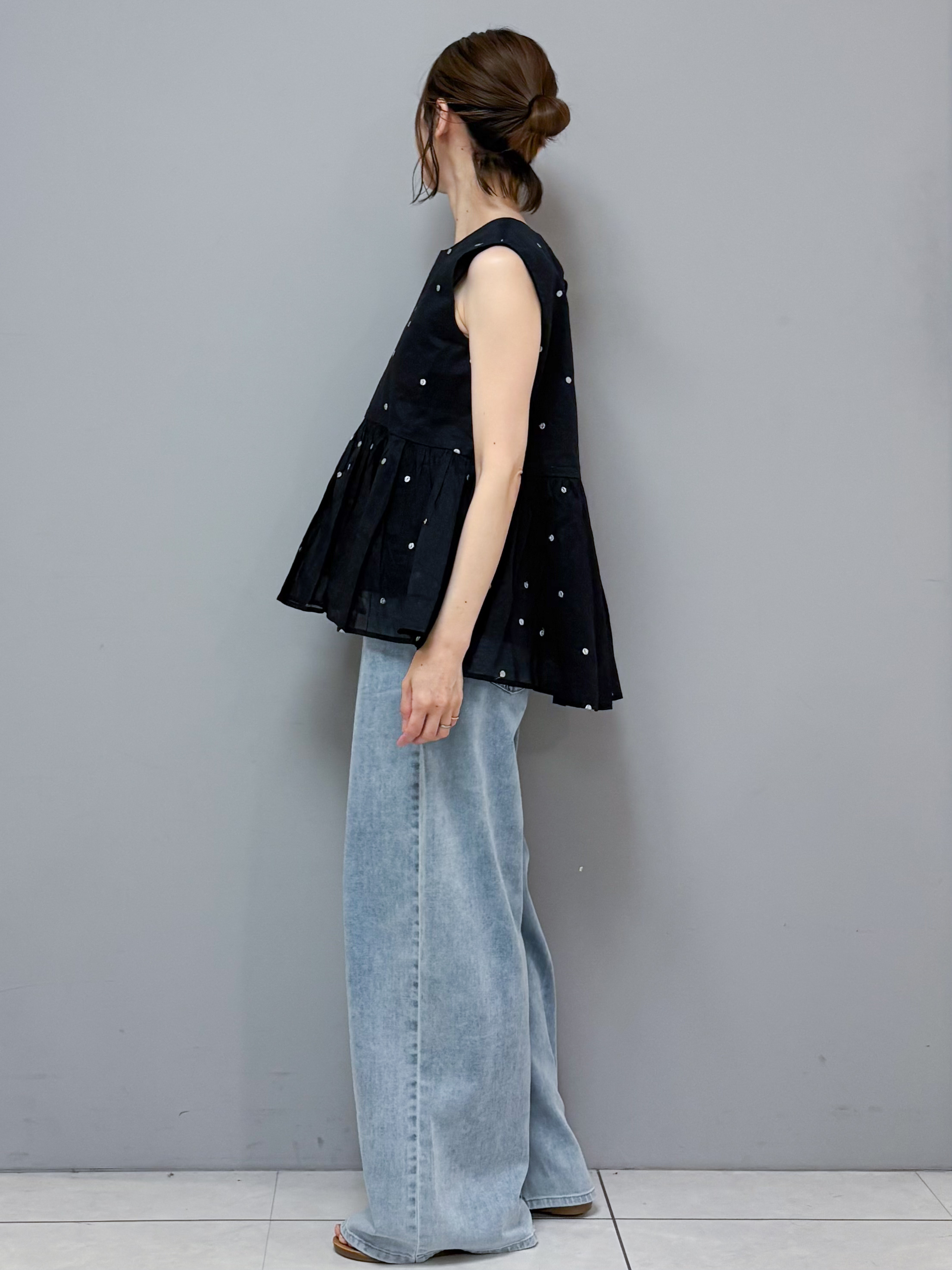 yさんの「OPAQUE.CLIP｜ラメドット刺繍ペプラムブラウス【洗える】」を使ったコーディネート