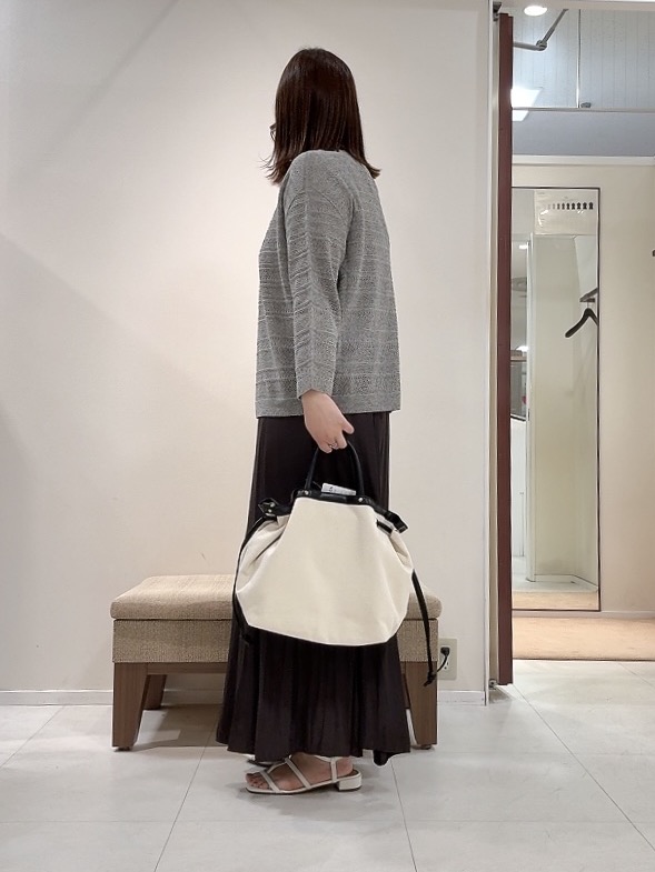 YUIさんの「UNTITLED｜メッシュ柄ボーダーニット」を使ったコーディネート